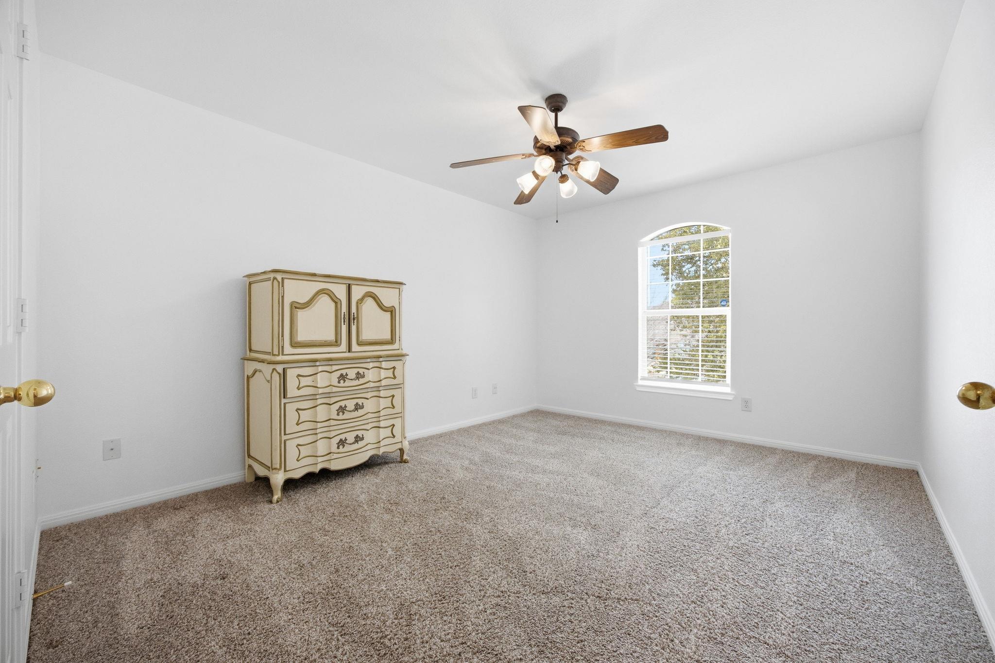 4301 Hoffman Dr, Austin, TX 78749