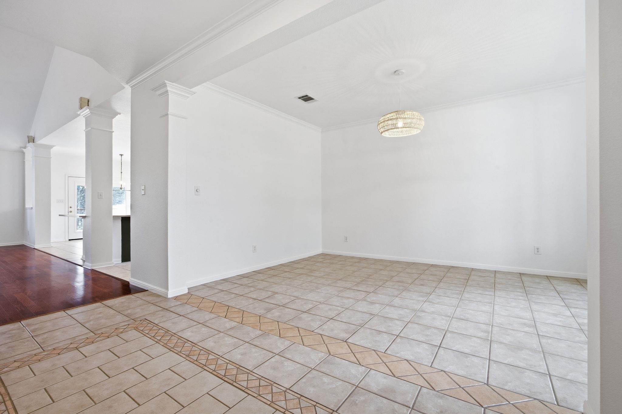 4301 Hoffman Dr, Austin, TX 78749