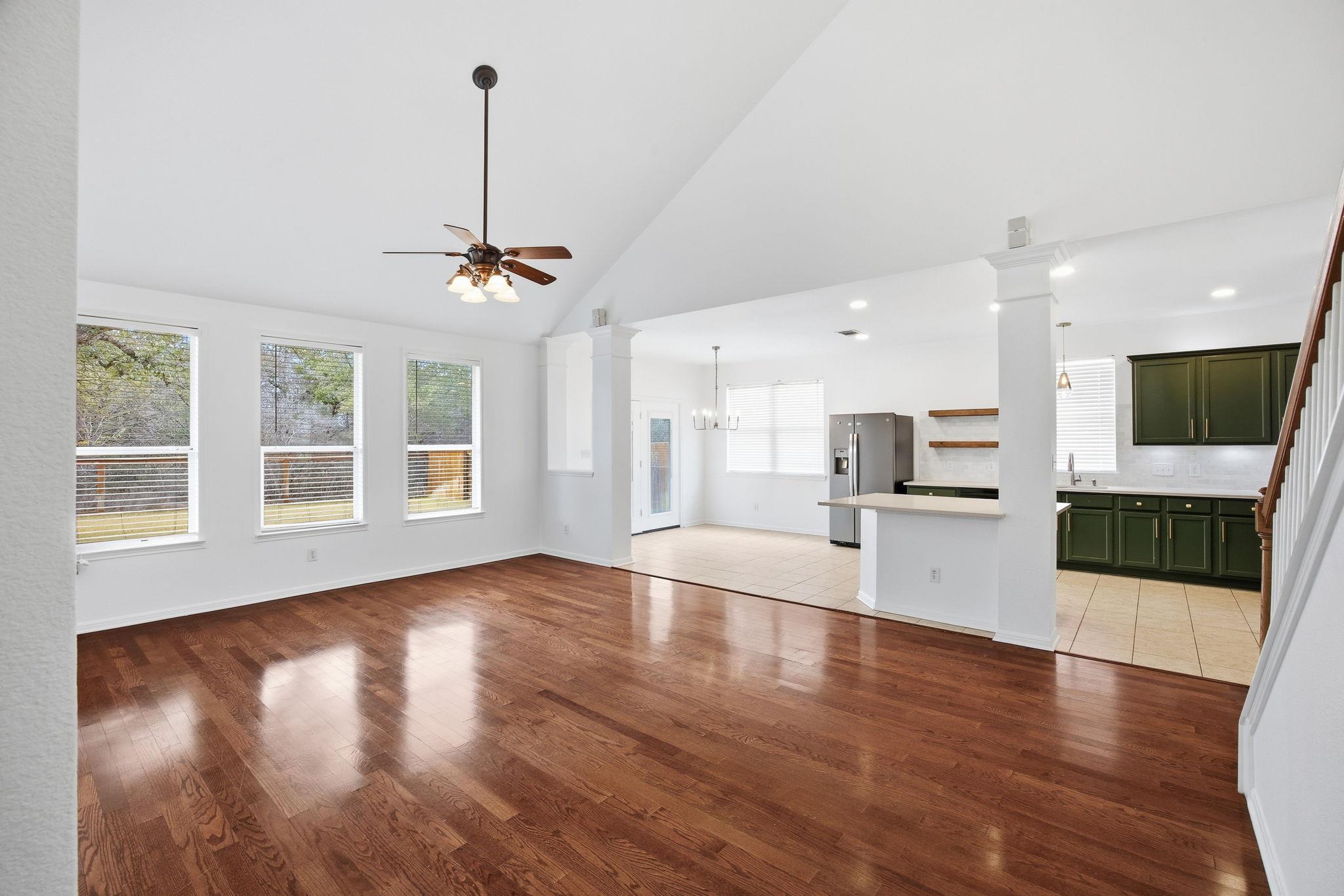 4301 Hoffman Dr, Austin, TX 78749