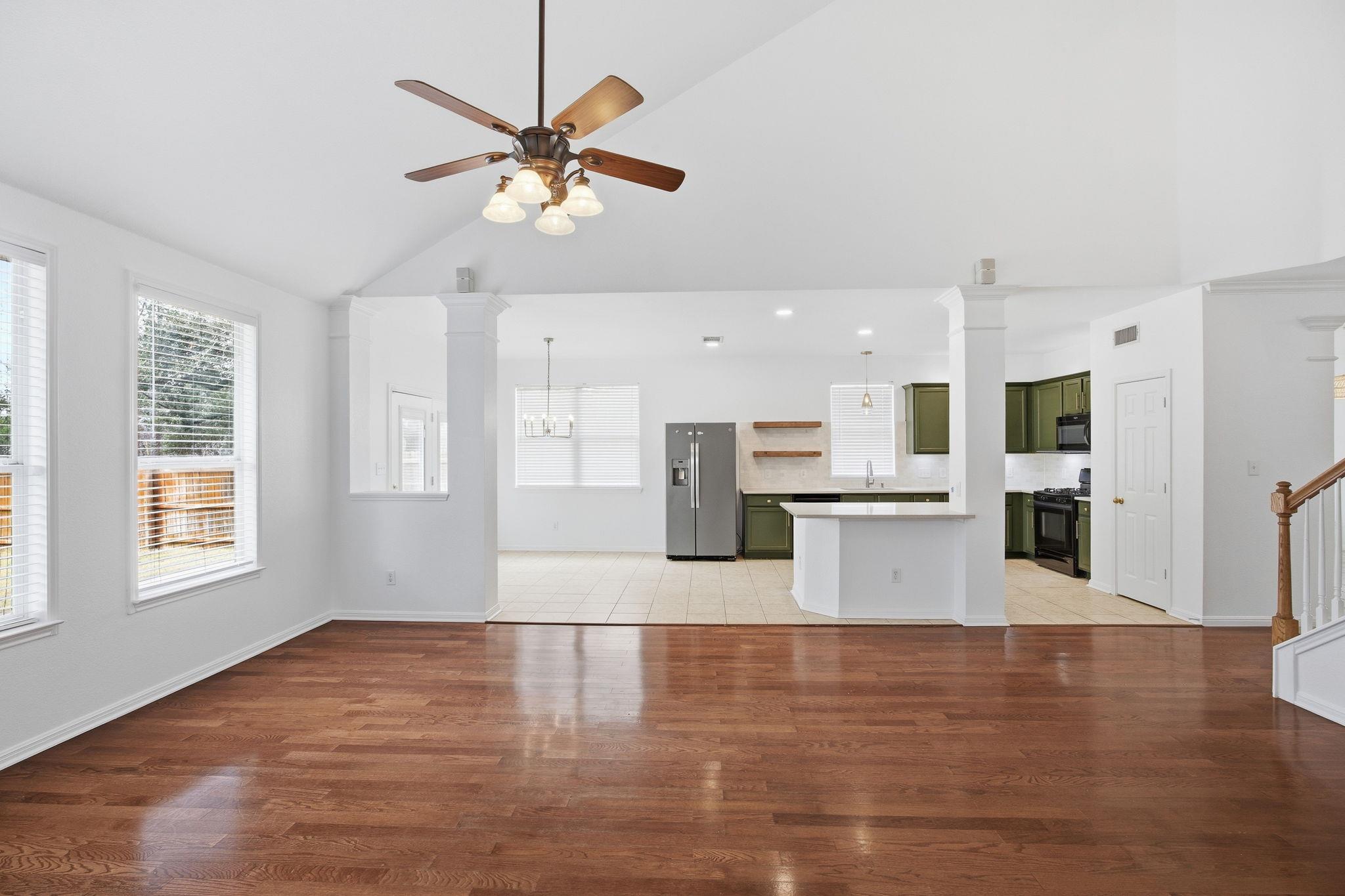 4301 Hoffman Dr, Austin, TX 78749