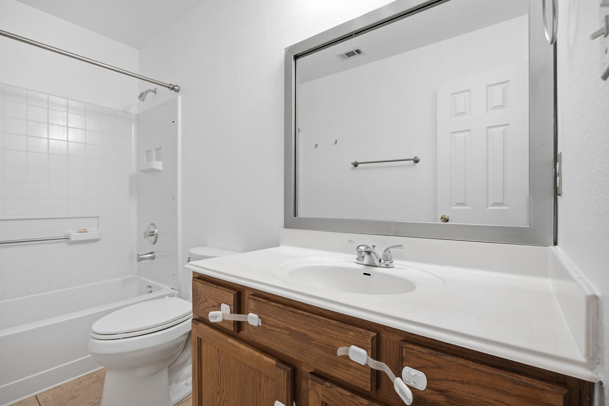 4301 Hoffman Dr, Austin, TX 78749