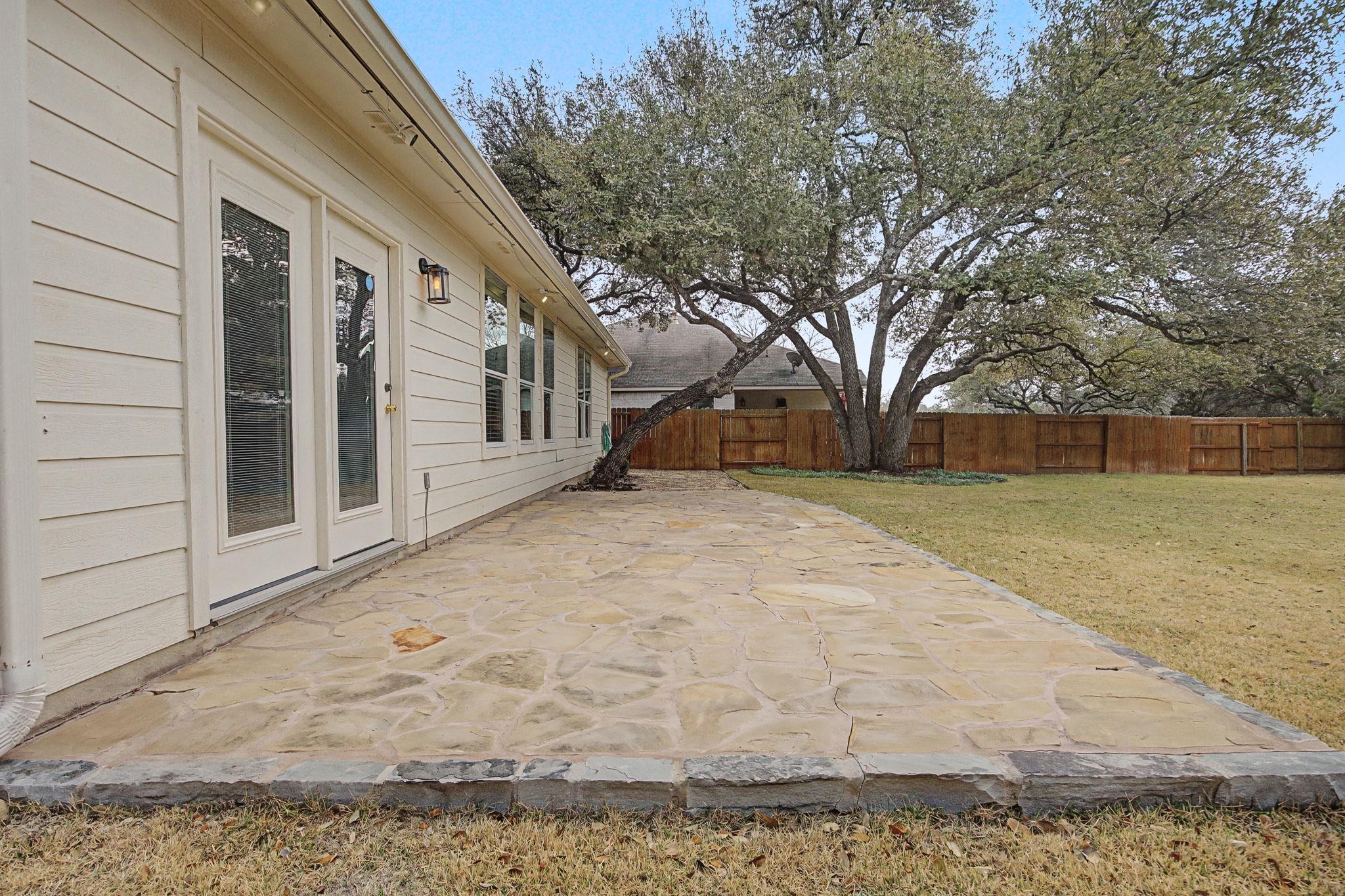 4301 Hoffman Dr, Austin, TX 78749