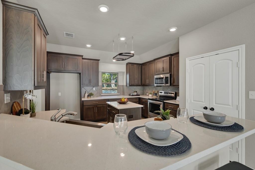 120 Sierra Way Way, Canyon Lake, TX 78133