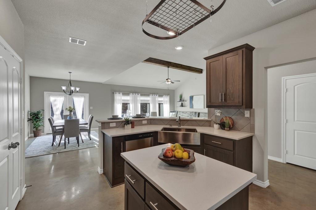 120 Sierra Way Way, Canyon Lake, TX 78133