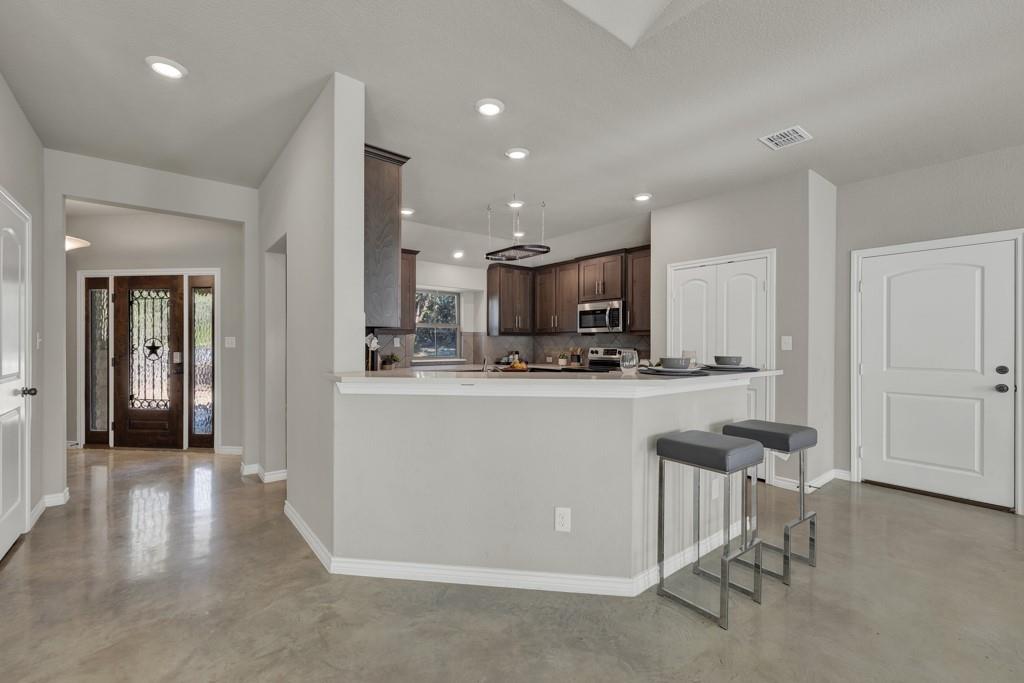 120 Sierra Way Way, Canyon Lake, TX 78133