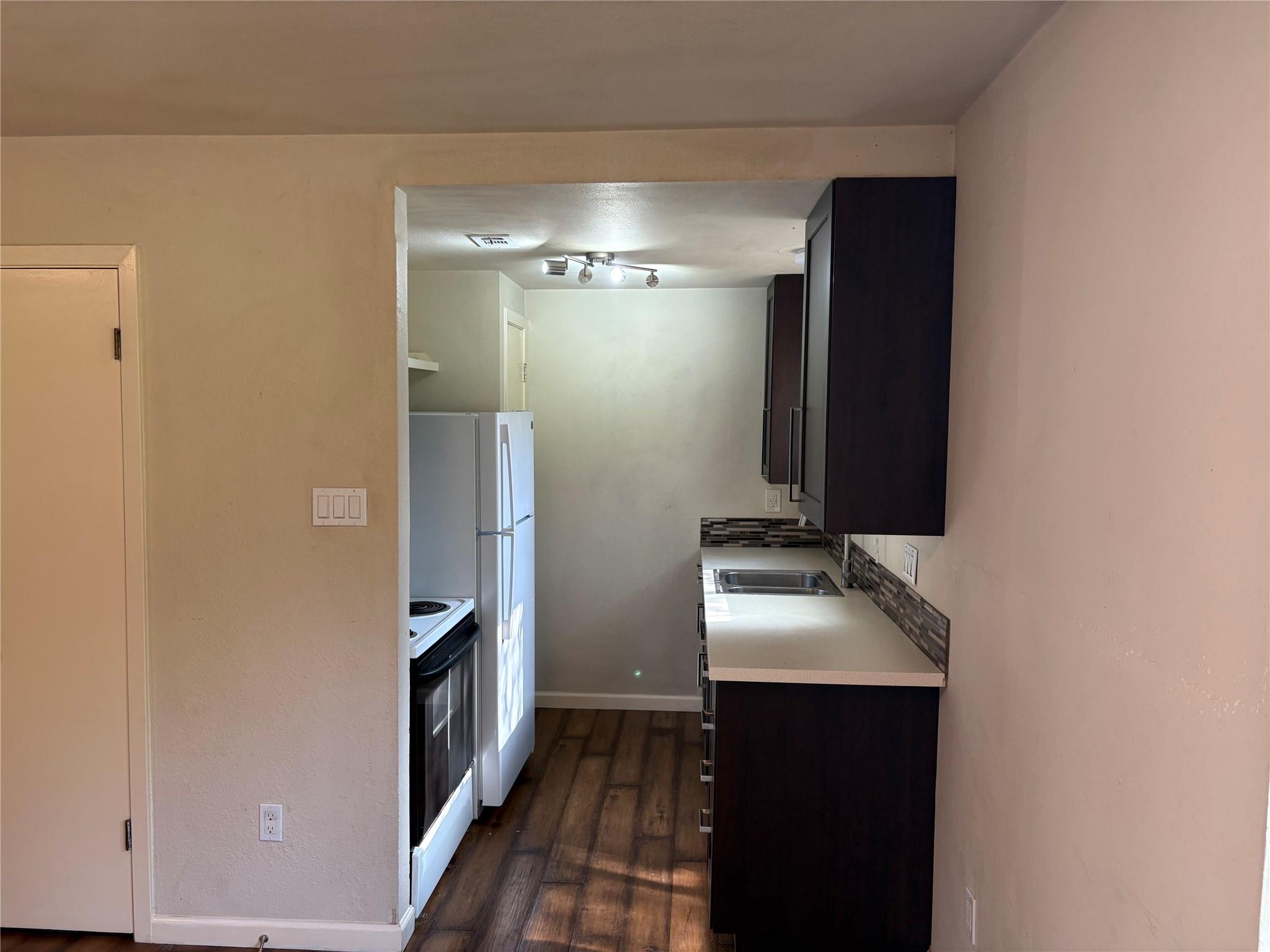 1514 Parker Ln # 111, Austin, TX 78741