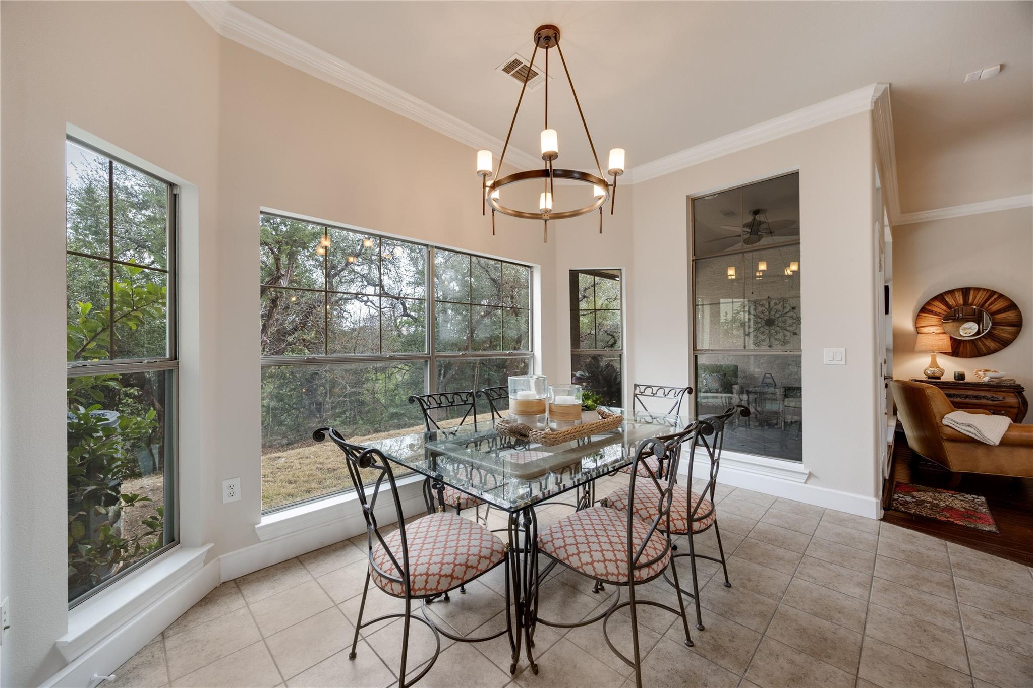 7800 Southwest Pkwy # 412, Austin, TX 78735