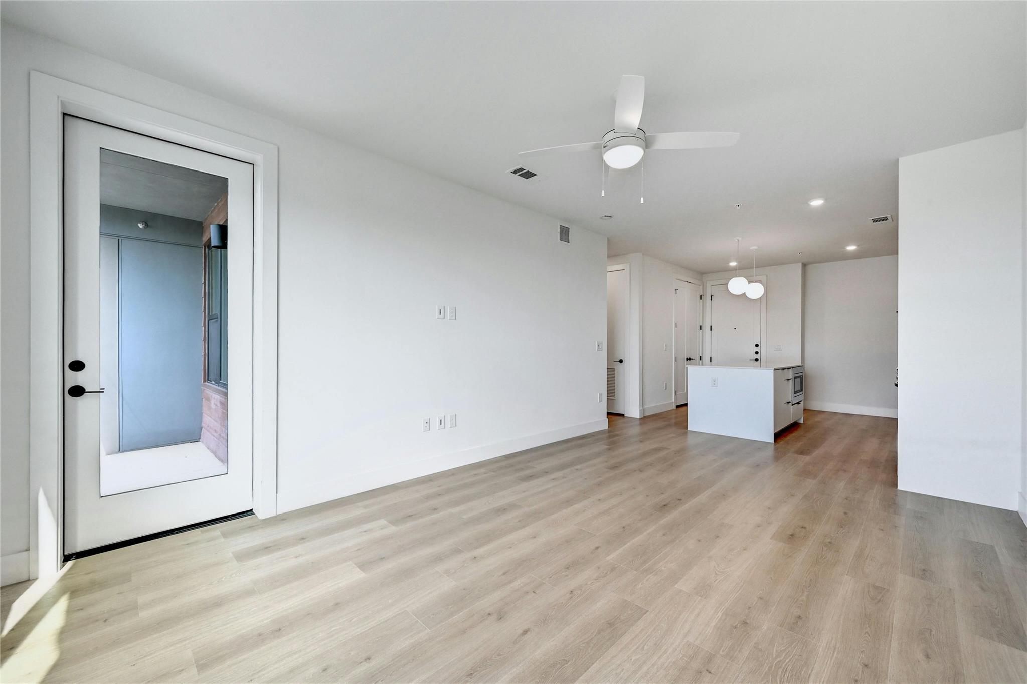 1701 Simond Ave # 323, Austin, TX 78723