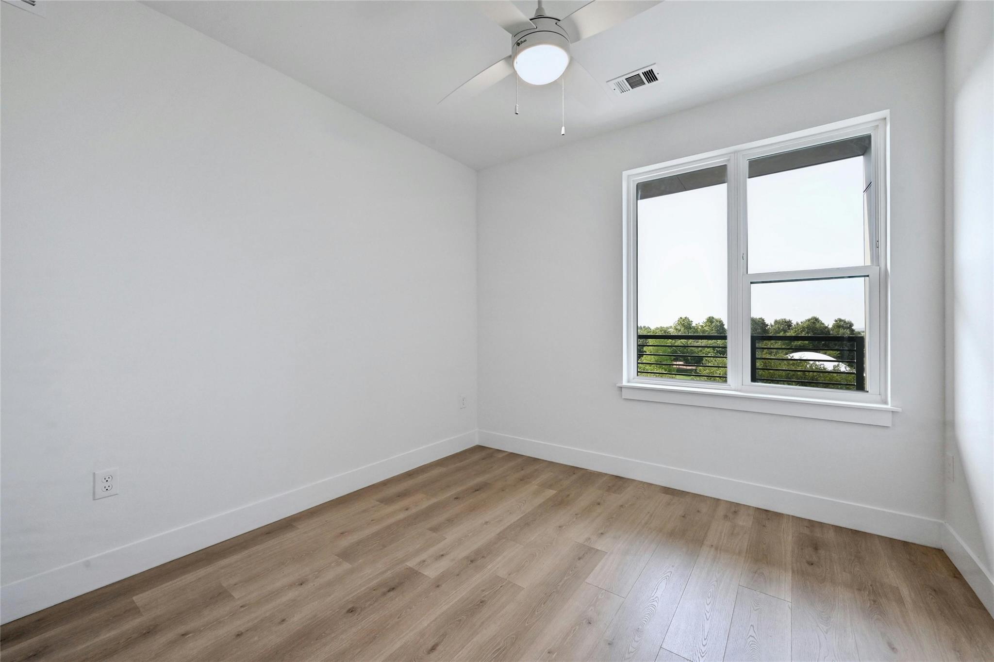 1701 Simond Ave # 323, Austin, TX 78723