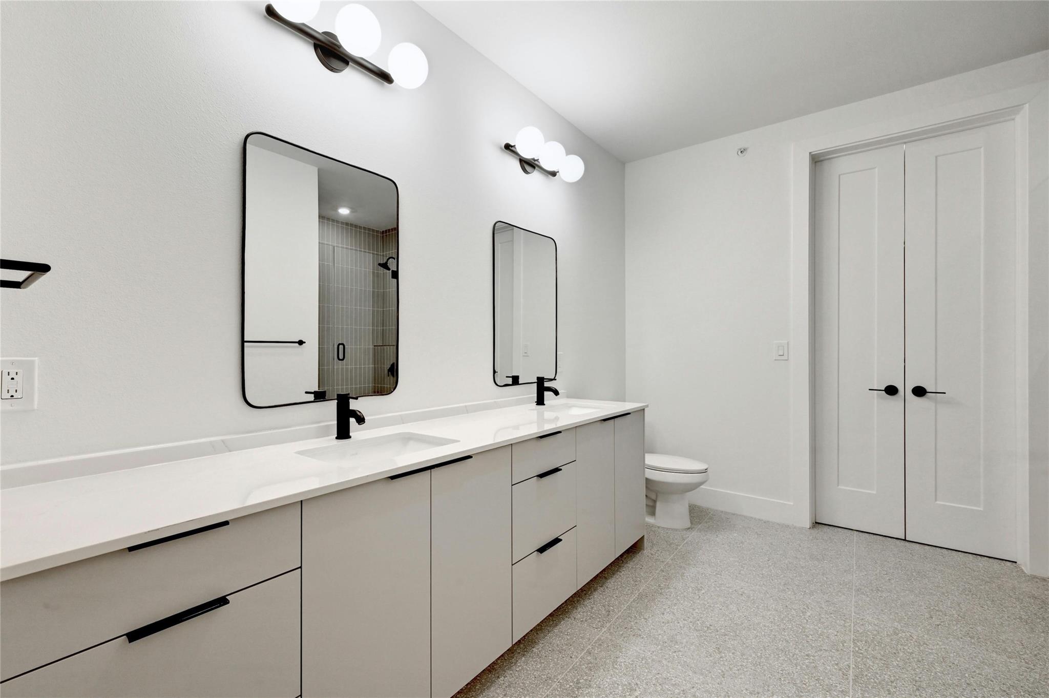 1701 Simond Ave # 323, Austin, TX 78723