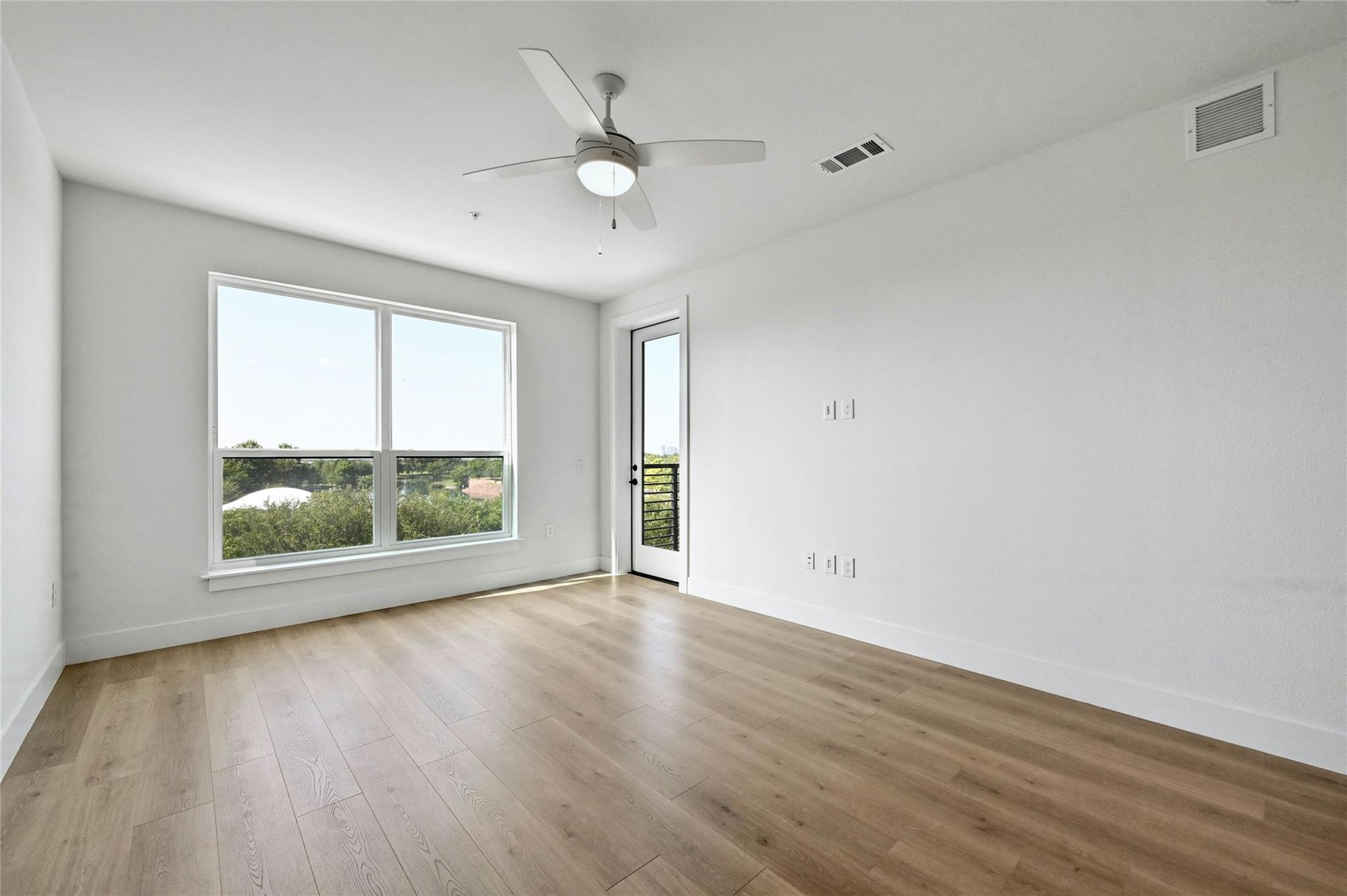 1701 Simond Ave # 323, Austin, TX 78723