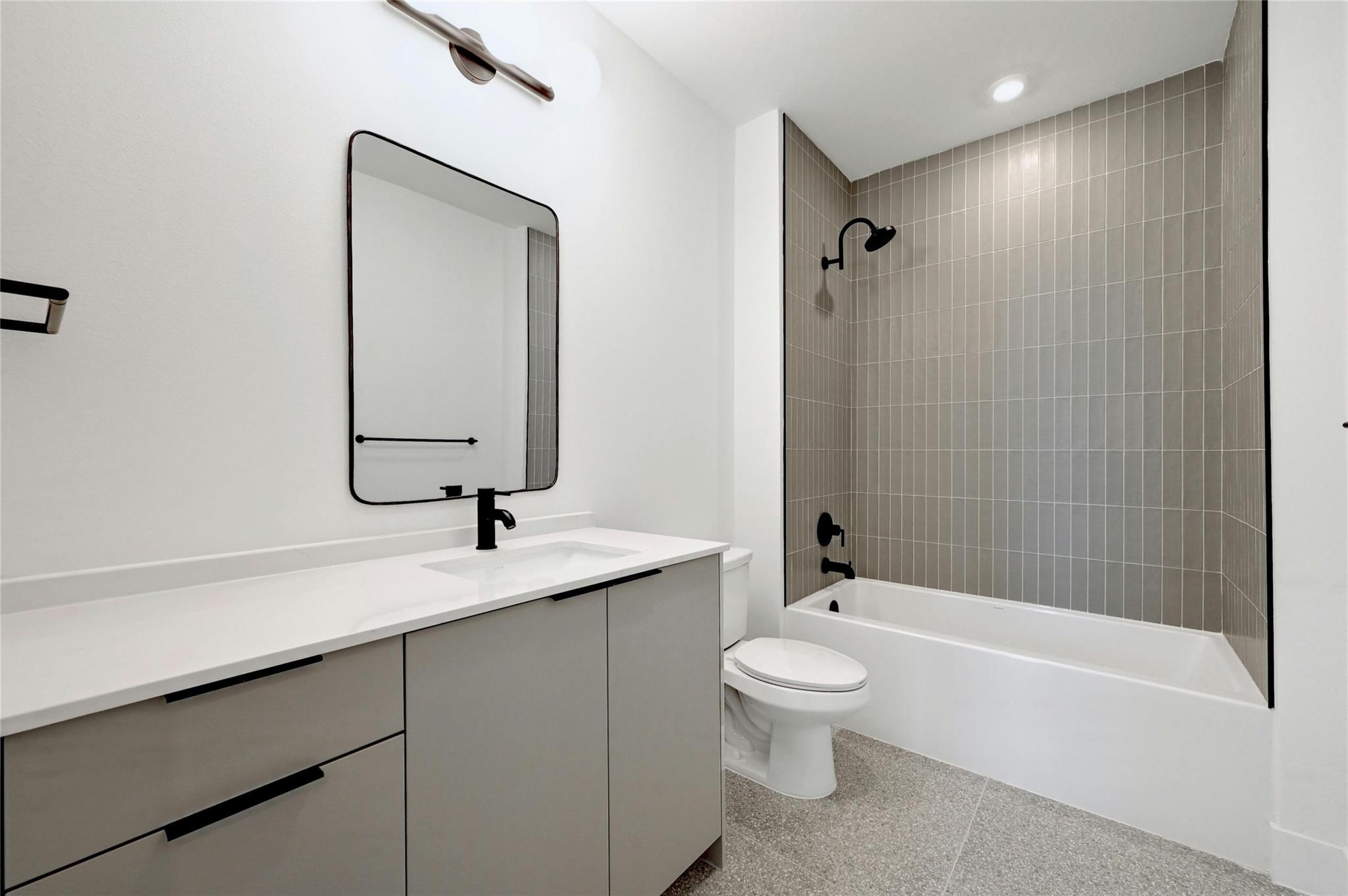 1701 Simond Ave # 323, Austin, TX 78723