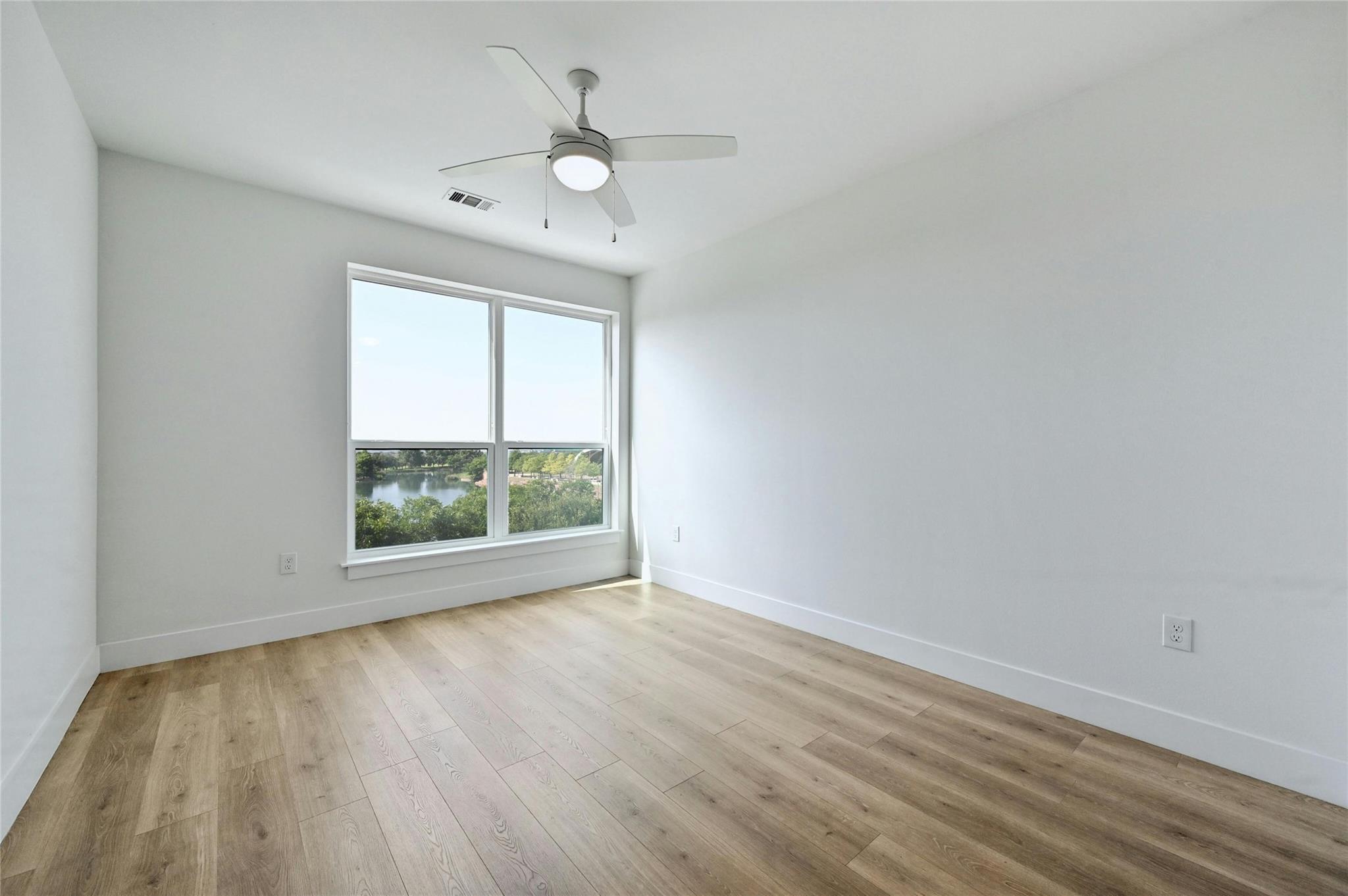 1701 Simond Ave # 323, Austin, TX 78723