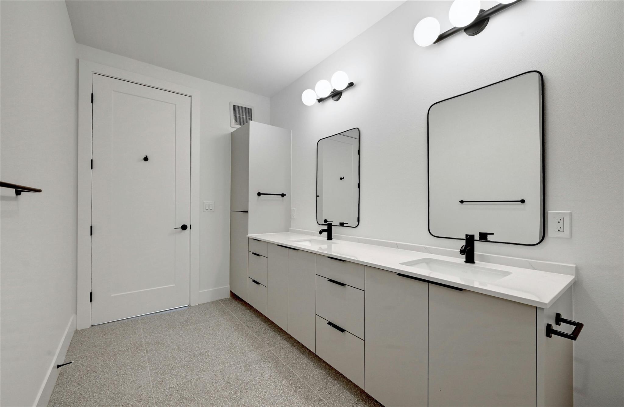 1701 Simond Ave # 323, Austin, TX 78723