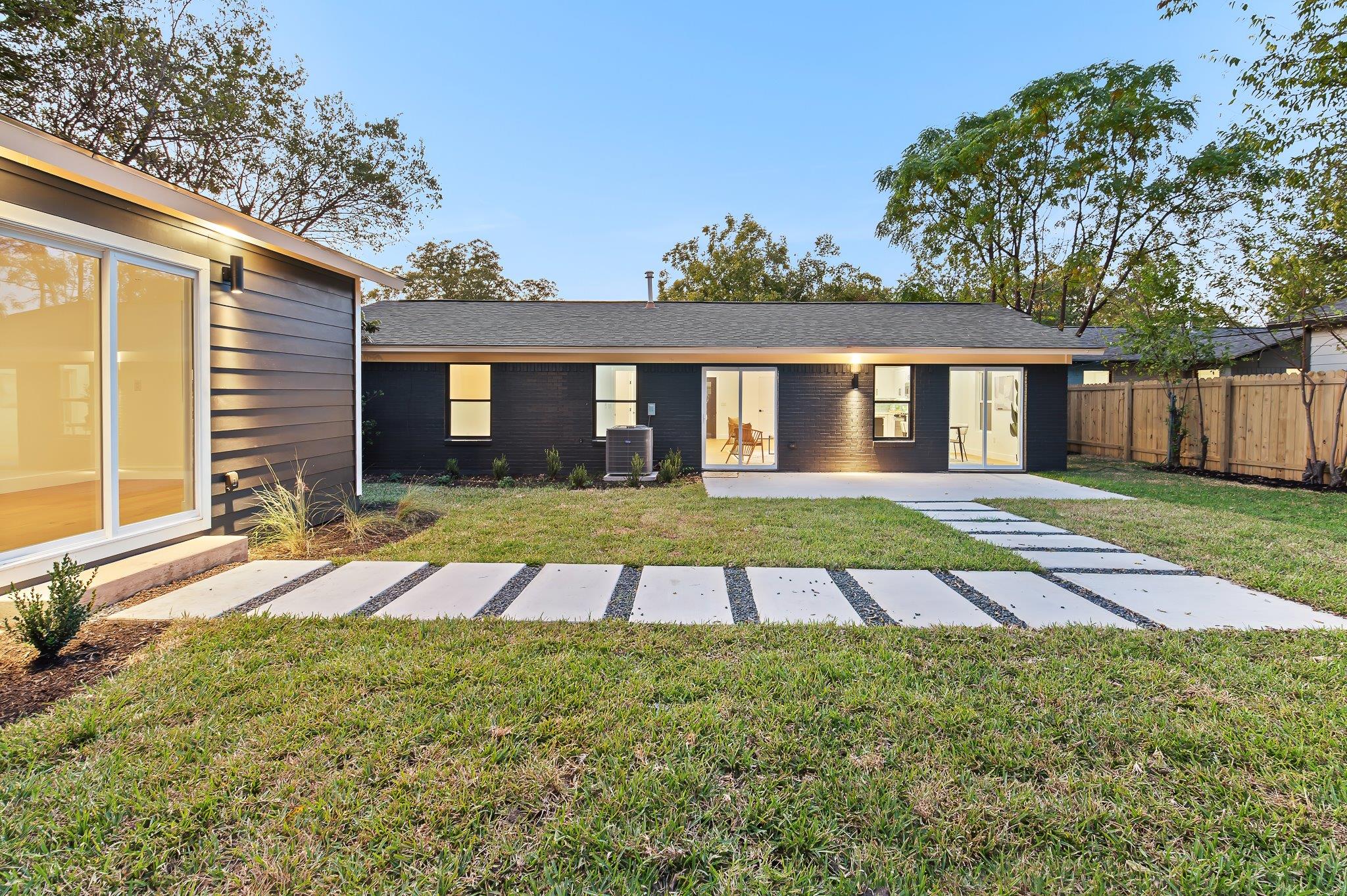 8305 Briarwood Ln, Austin, TX 78757