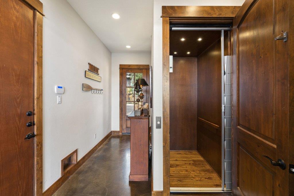 2217 Seabiscuit Cv # 113, Spicewood, TX 78669