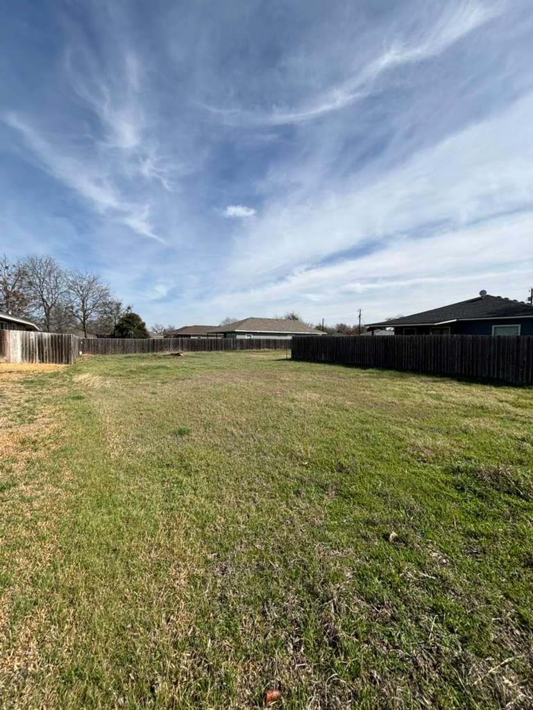 612 Briggs St, Lampasas, TX 76550