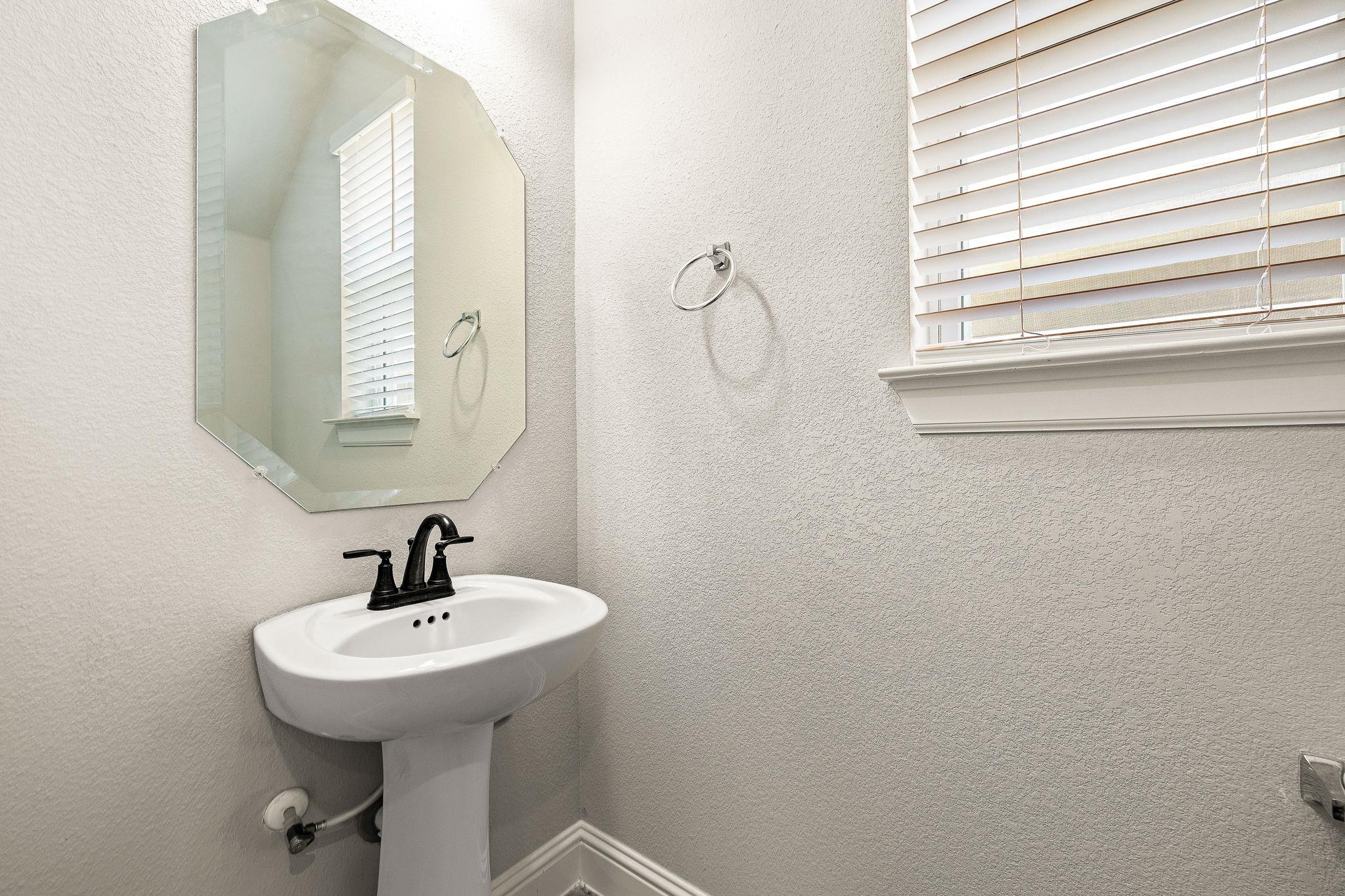 232 Stone Canyon Dr, Georgetown, TX 78628