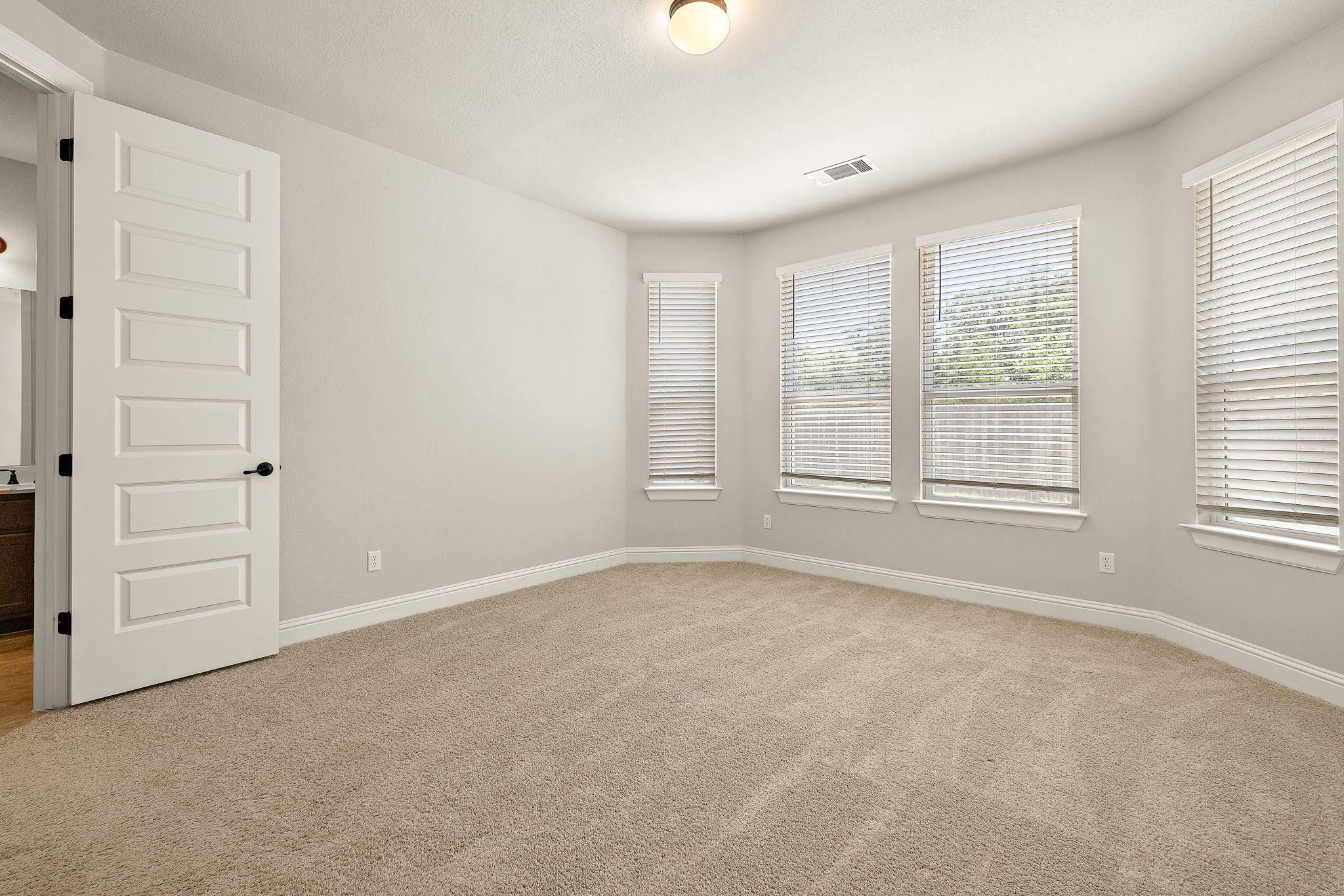 232 Stone Canyon Dr, Georgetown, TX 78628