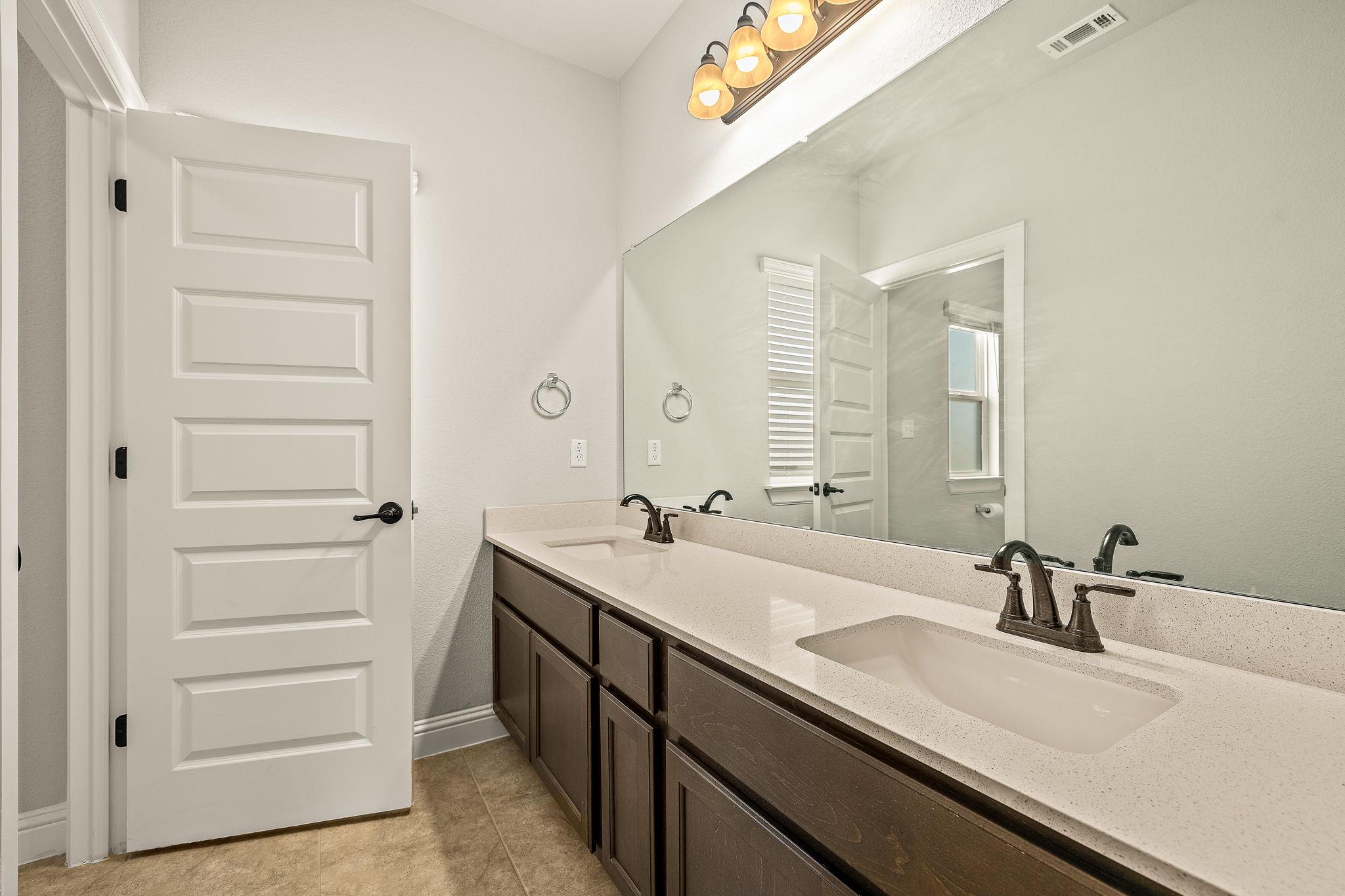 232 Stone Canyon Dr, Georgetown, TX 78628