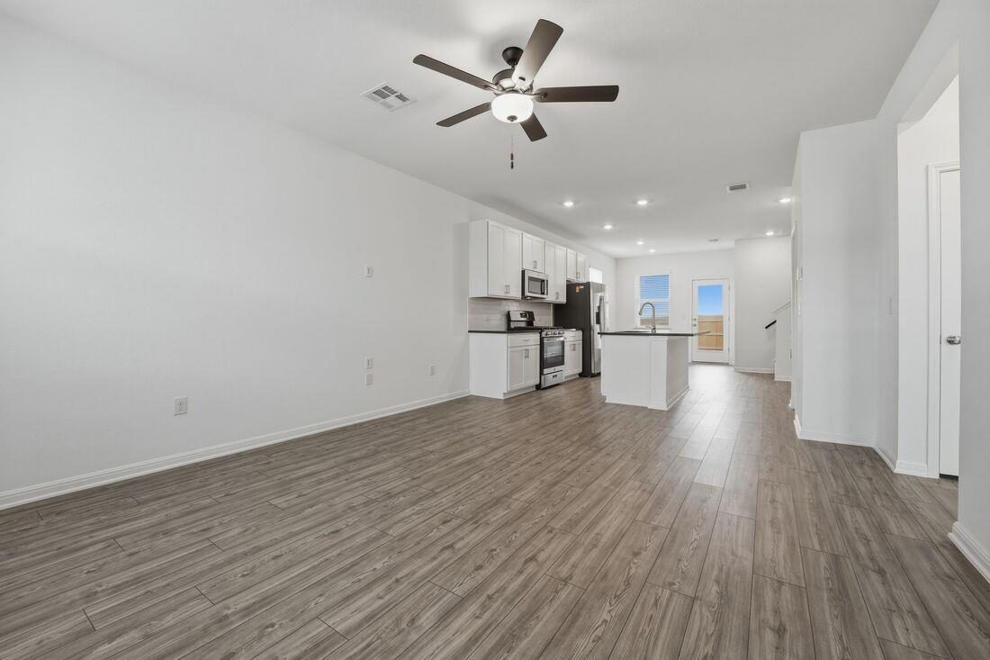 6012 Alfred Acres Dr, Del Valle, TX 78617