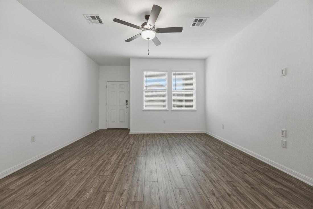 6012 Alfred Acres Dr, Del Valle, TX 78617