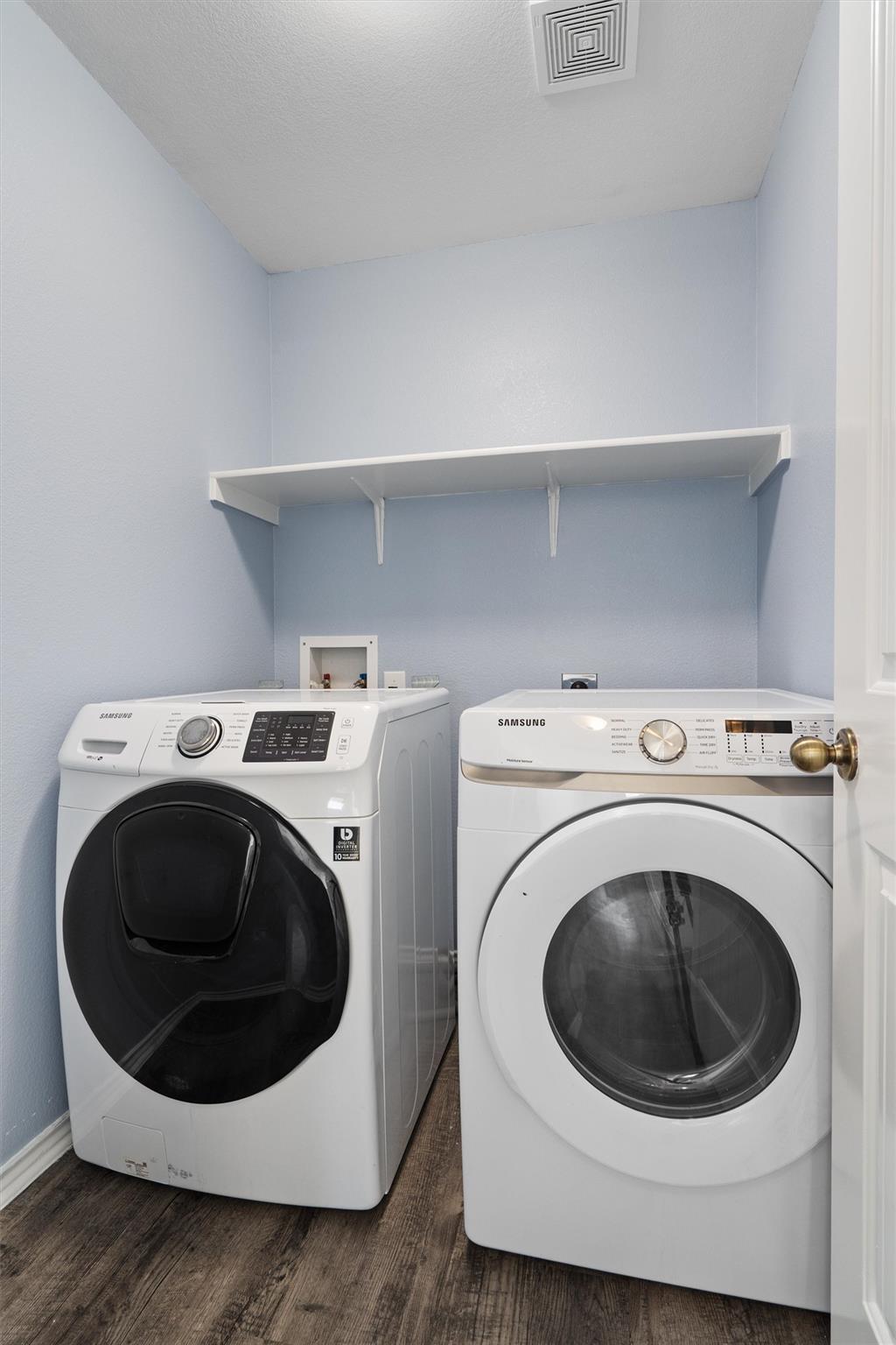 5608 Sunday Silence Dr, Del Valle, TX 78617