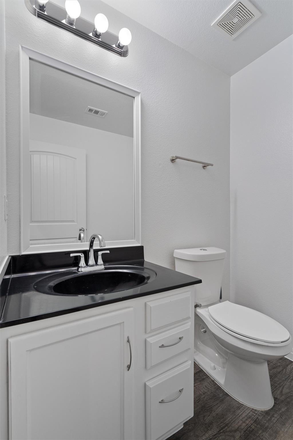 5608 Sunday Silence Dr, Del Valle, TX 78617