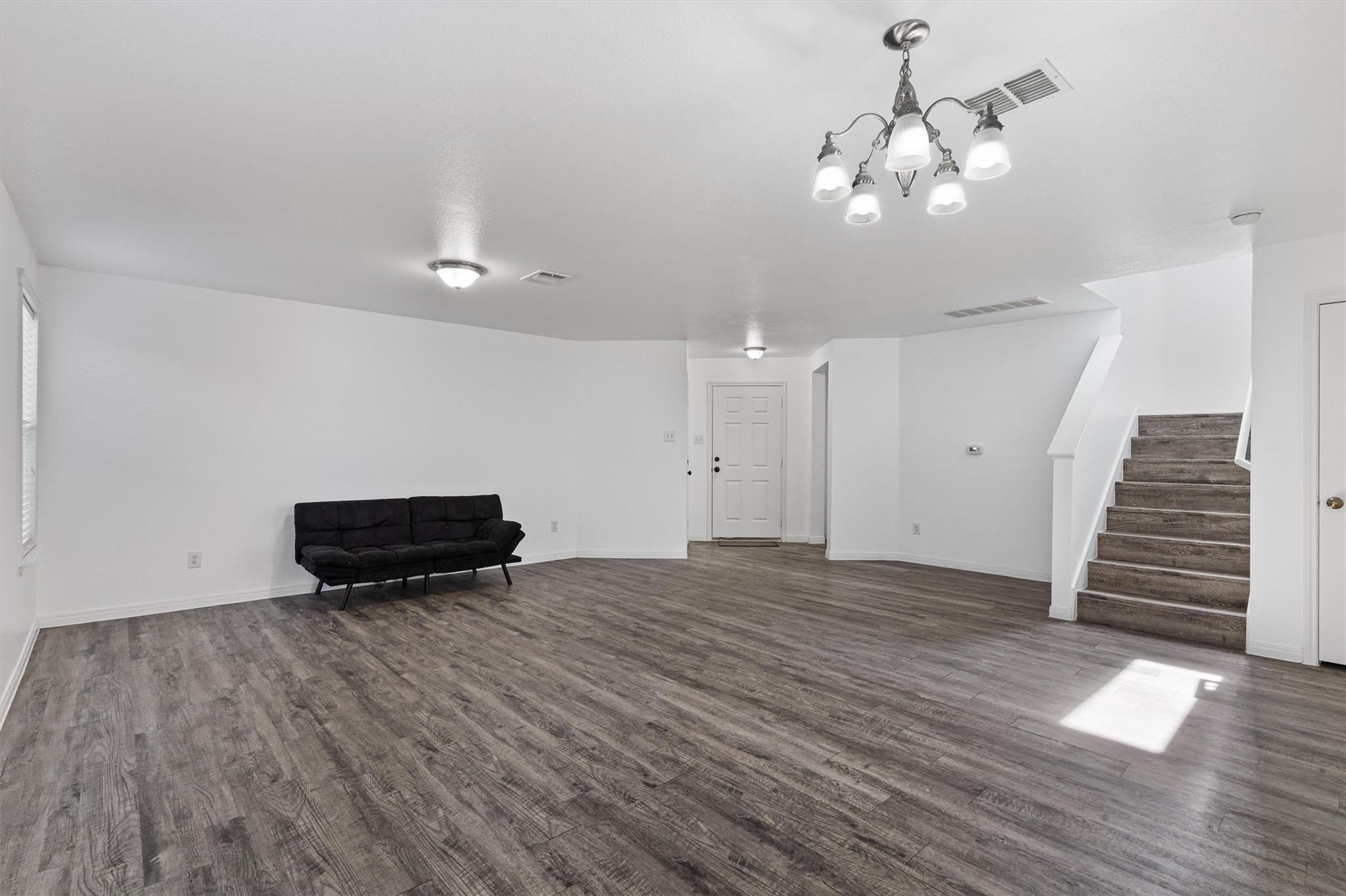 5608 Sunday Silence Dr, Del Valle, TX 78617