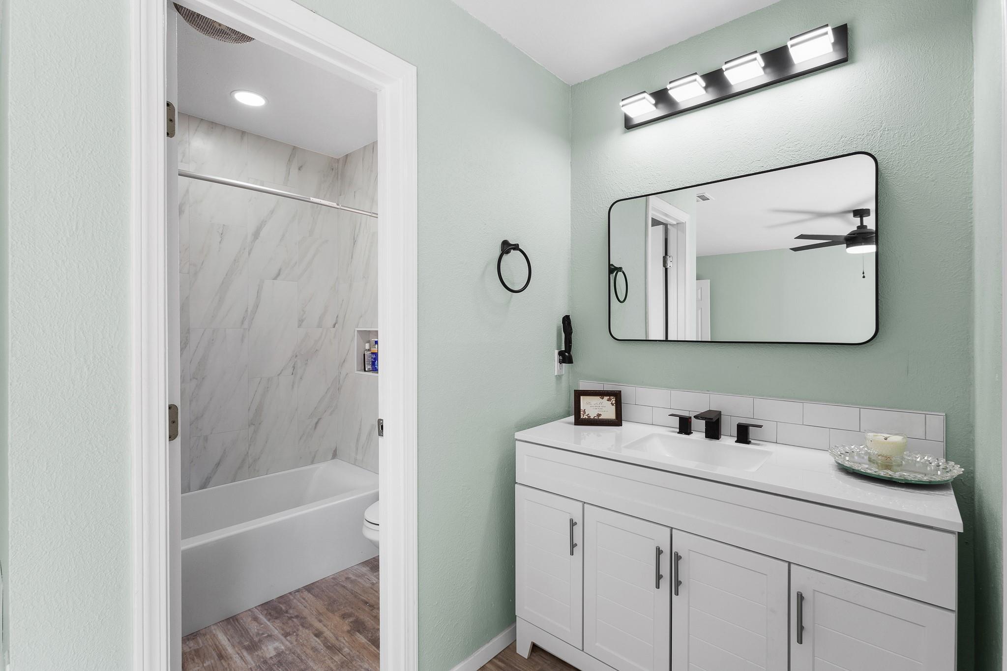 8007 Swindon Ln, Austin, TX 78745