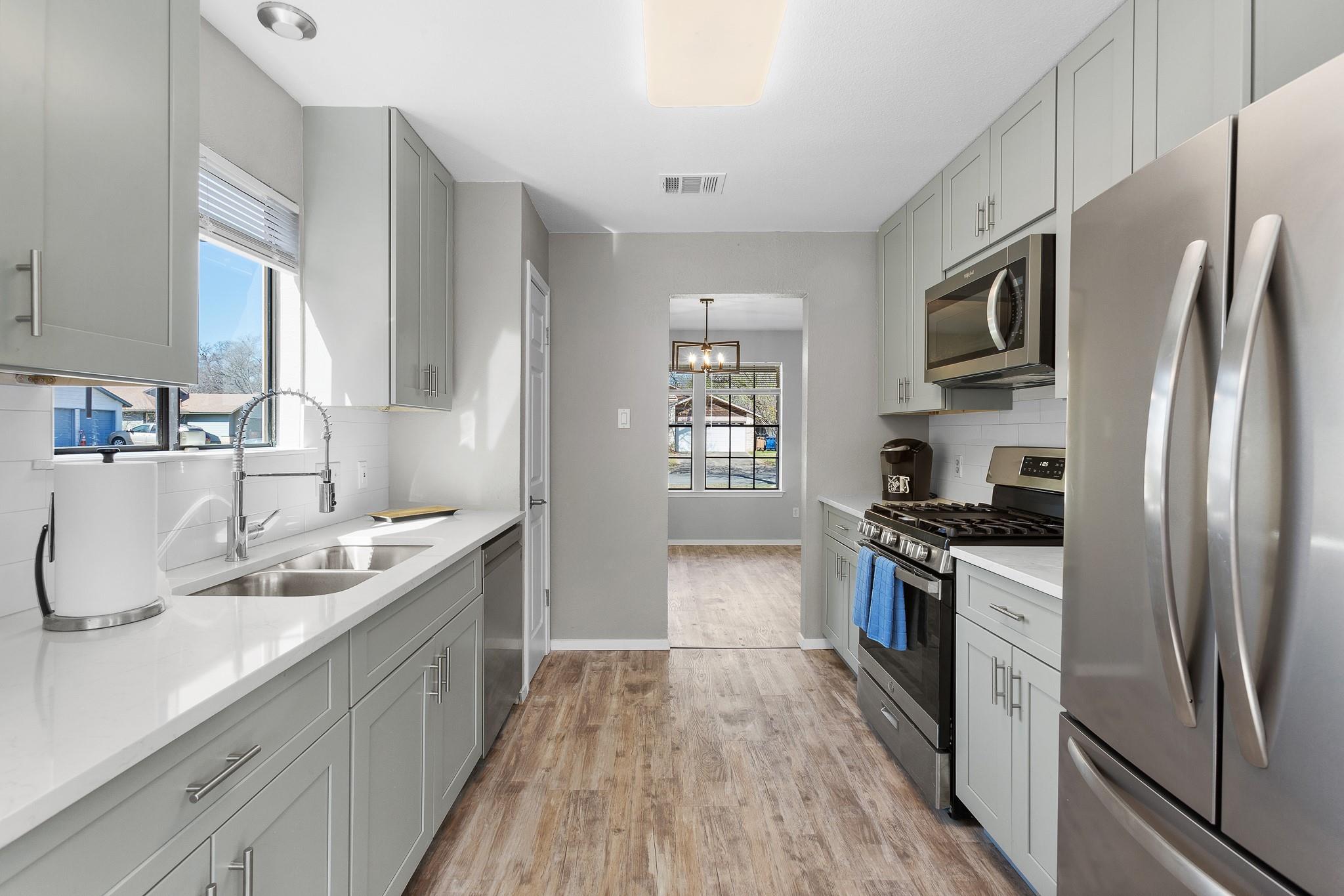 8007 Swindon Ln, Austin, TX 78745