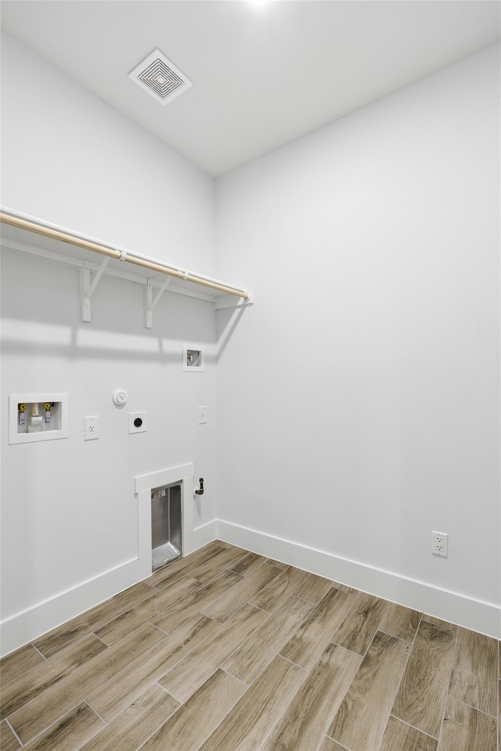 8521 Pine Muhly Dr, Lago Vista, TX 78645