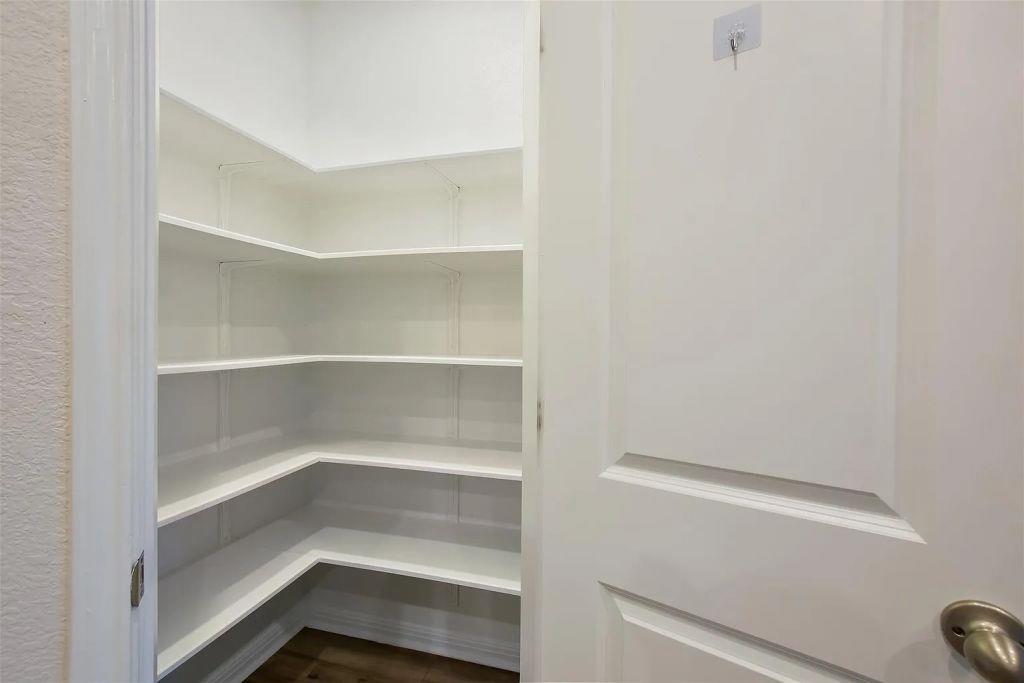 236 Lost Mine Peak Ln, Dripping Springs, TX 78620