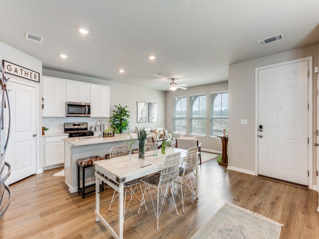 236 Lost Mine Peak Ln, Dripping Springs, TX 78620