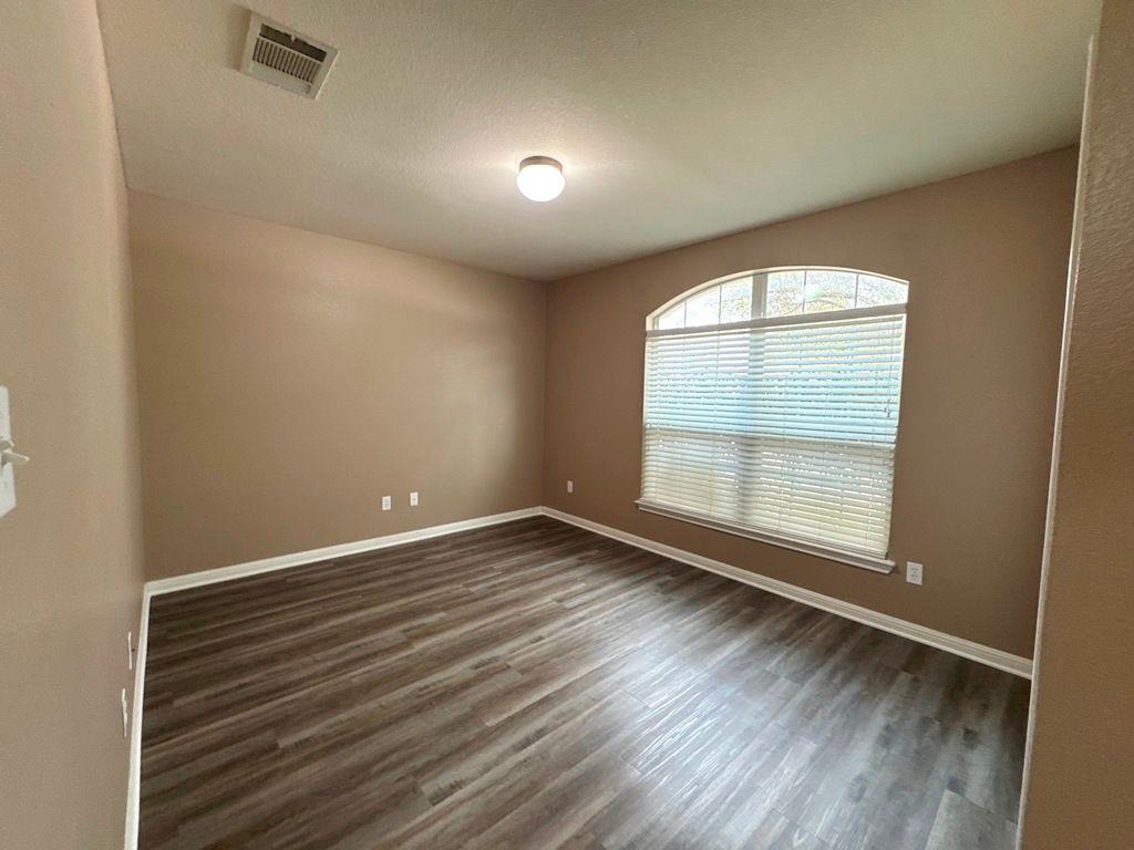 7820 Little Deer Trl, Georgetown, TX 78628