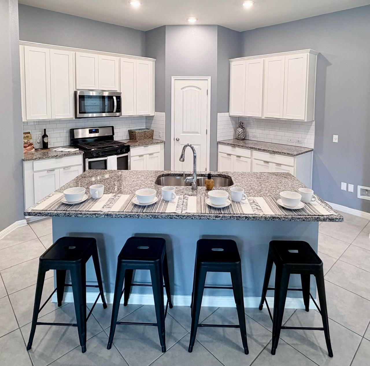 1005 Sundrops St, Leander, TX 78641