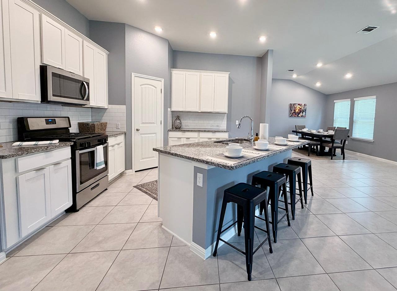 1005 Sundrops St, Leander, TX 78641