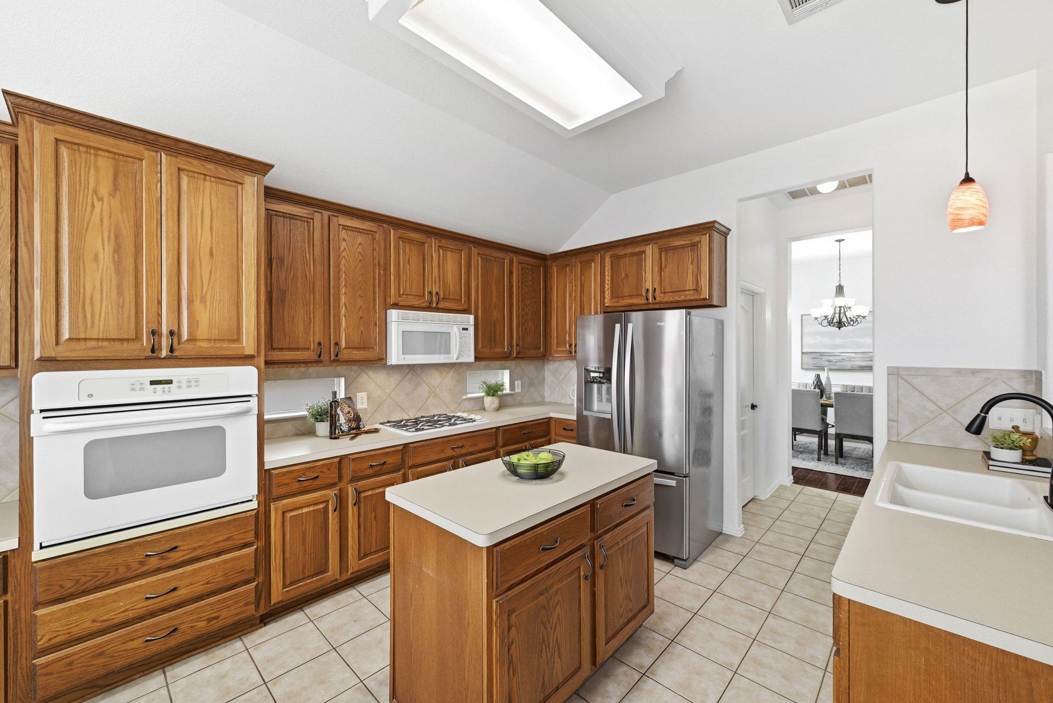 1681 Amberwood Loop, Kyle, TX 78640