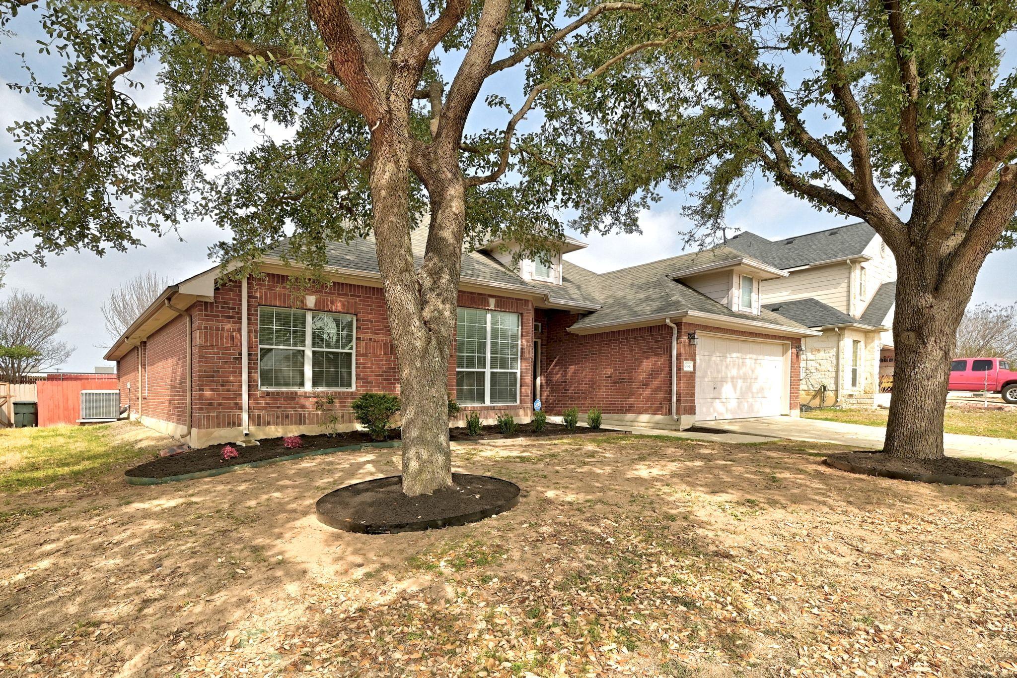 1681 Amberwood Loop, Kyle, TX 78640