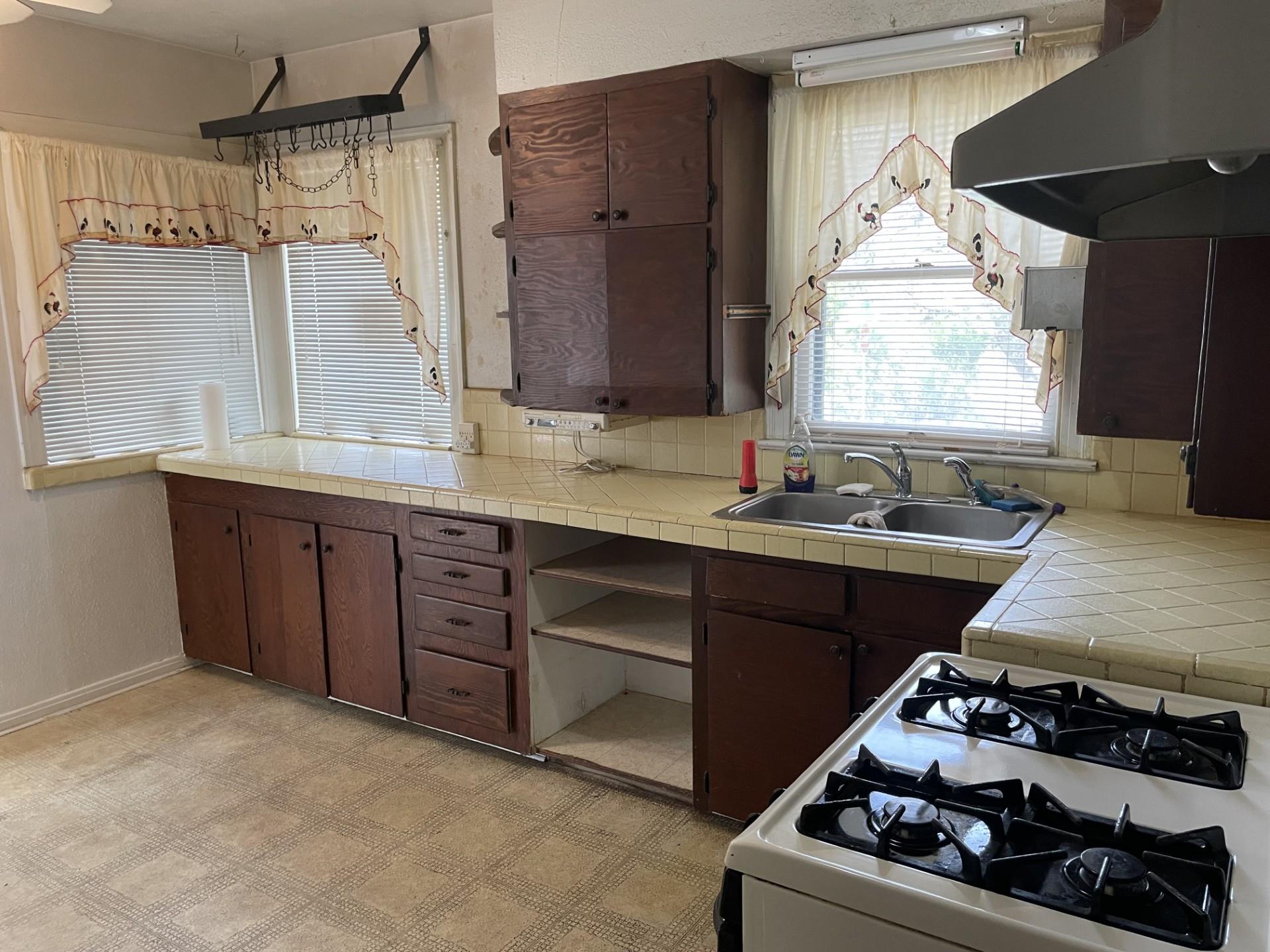 811 Herndon Ln, Austin, TX 78704