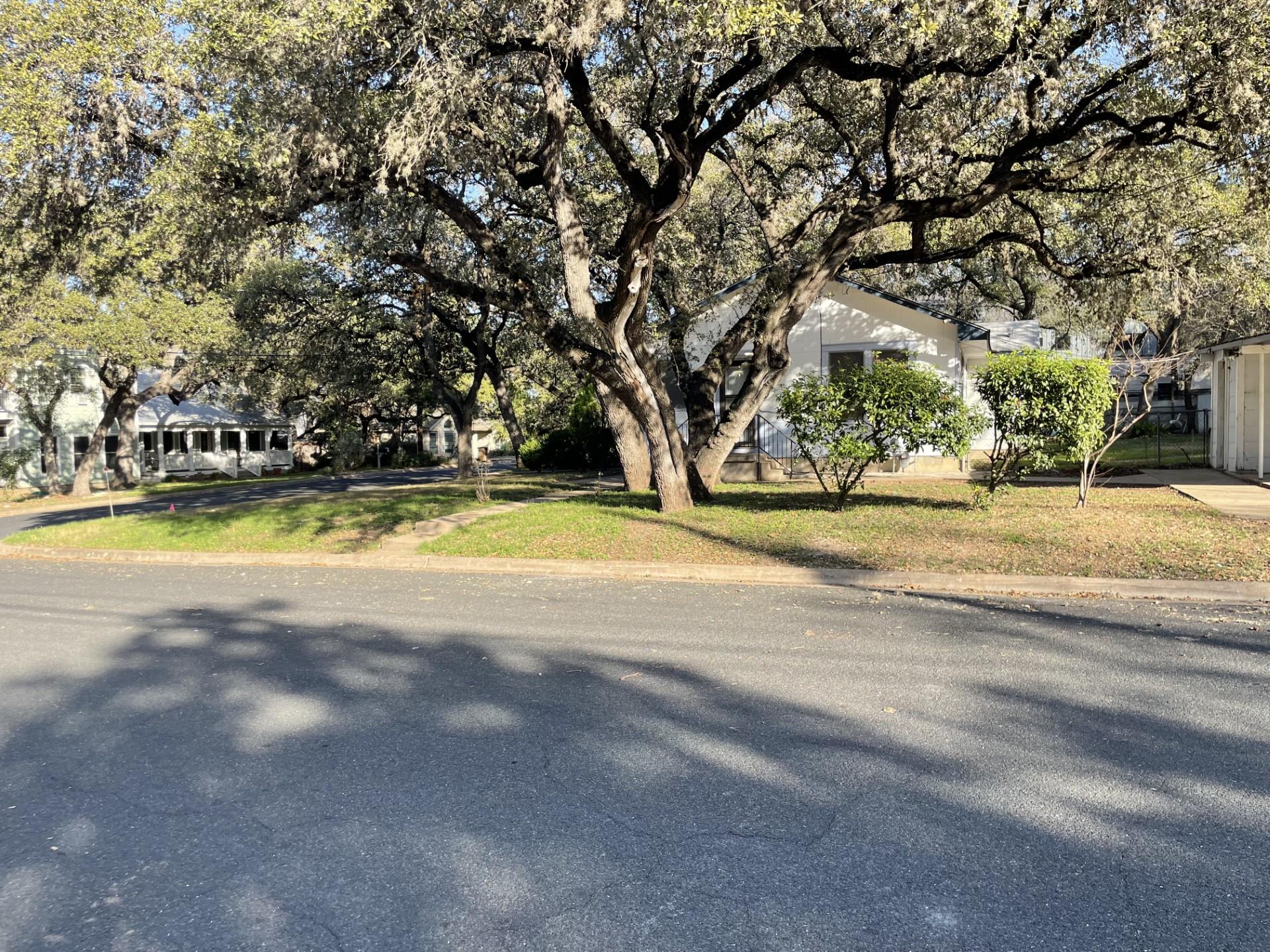 811 Herndon Ln, Austin, TX 78704