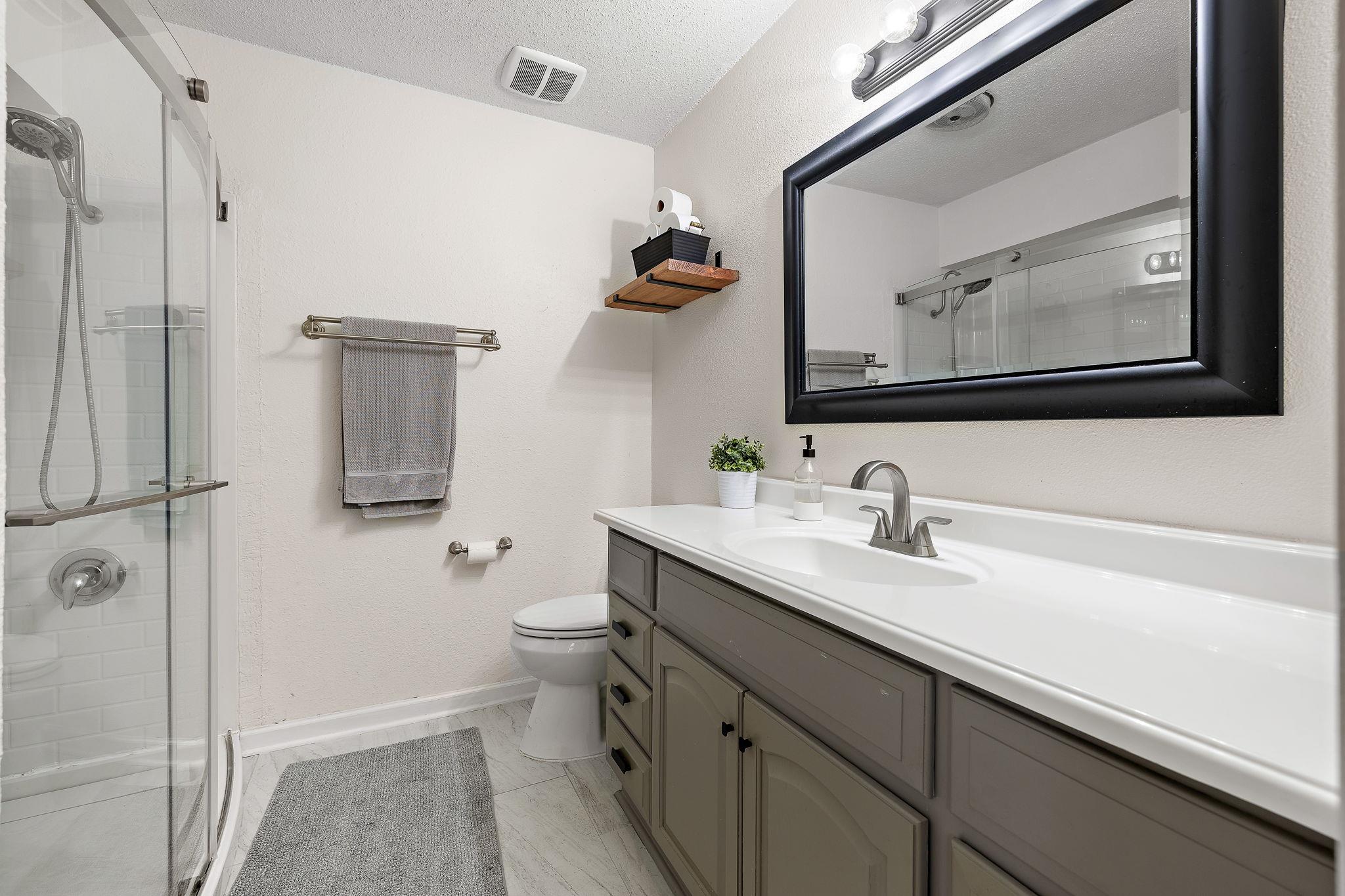 805 Garden Path Dr, Round Rock, TX 78664