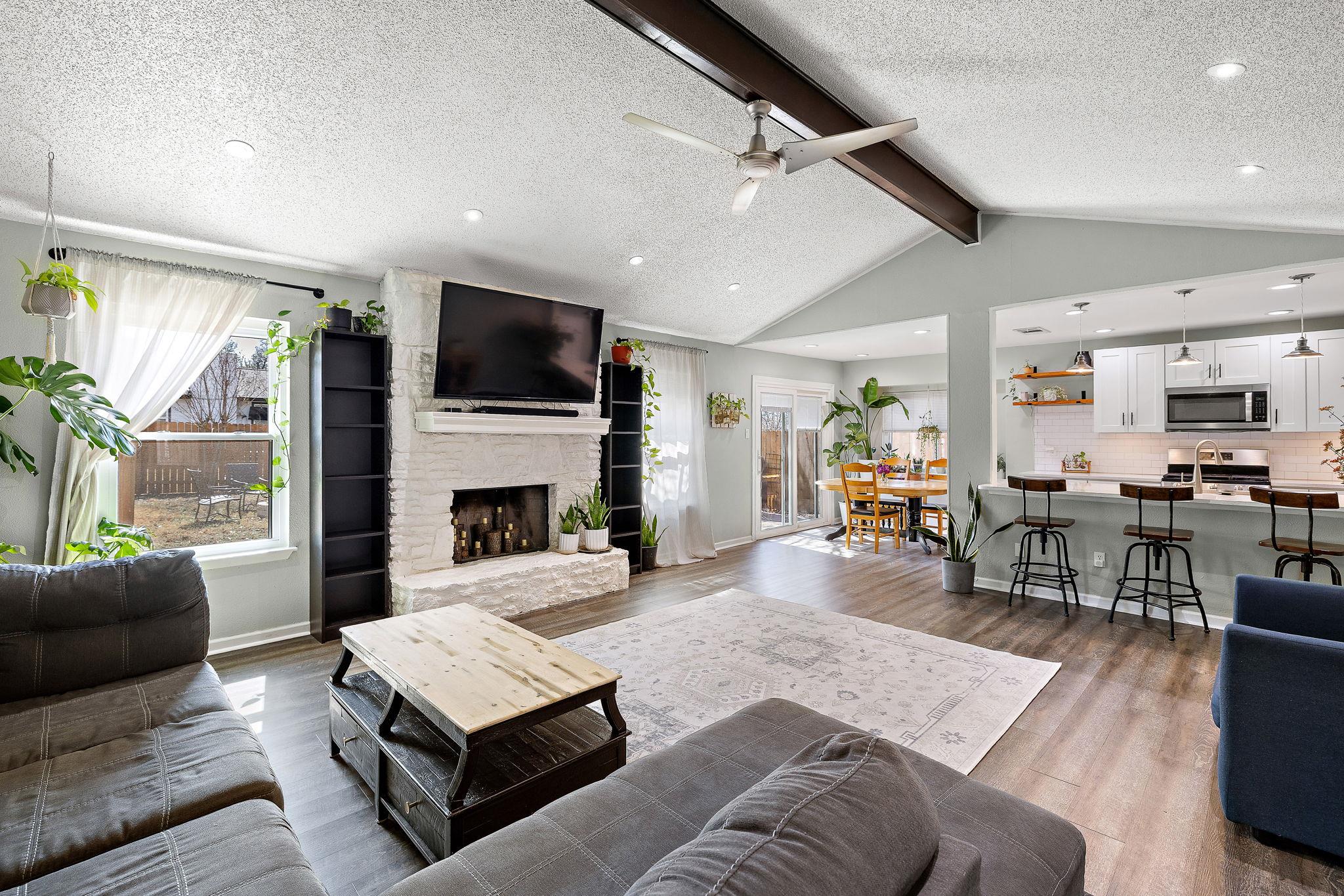 805 Garden Path Dr, Round Rock, TX 78664