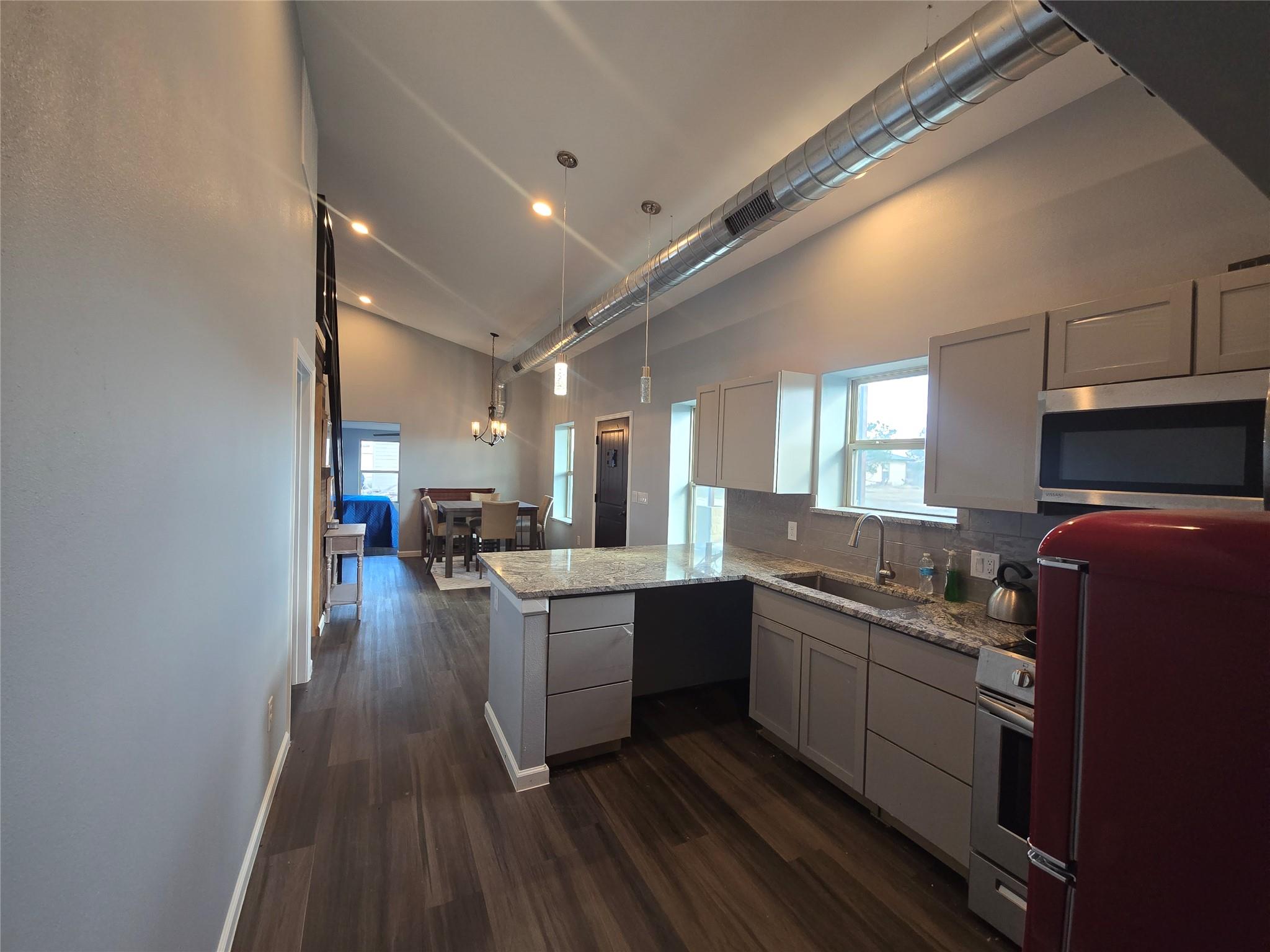 304 Spring St, Burnet, TX 78611