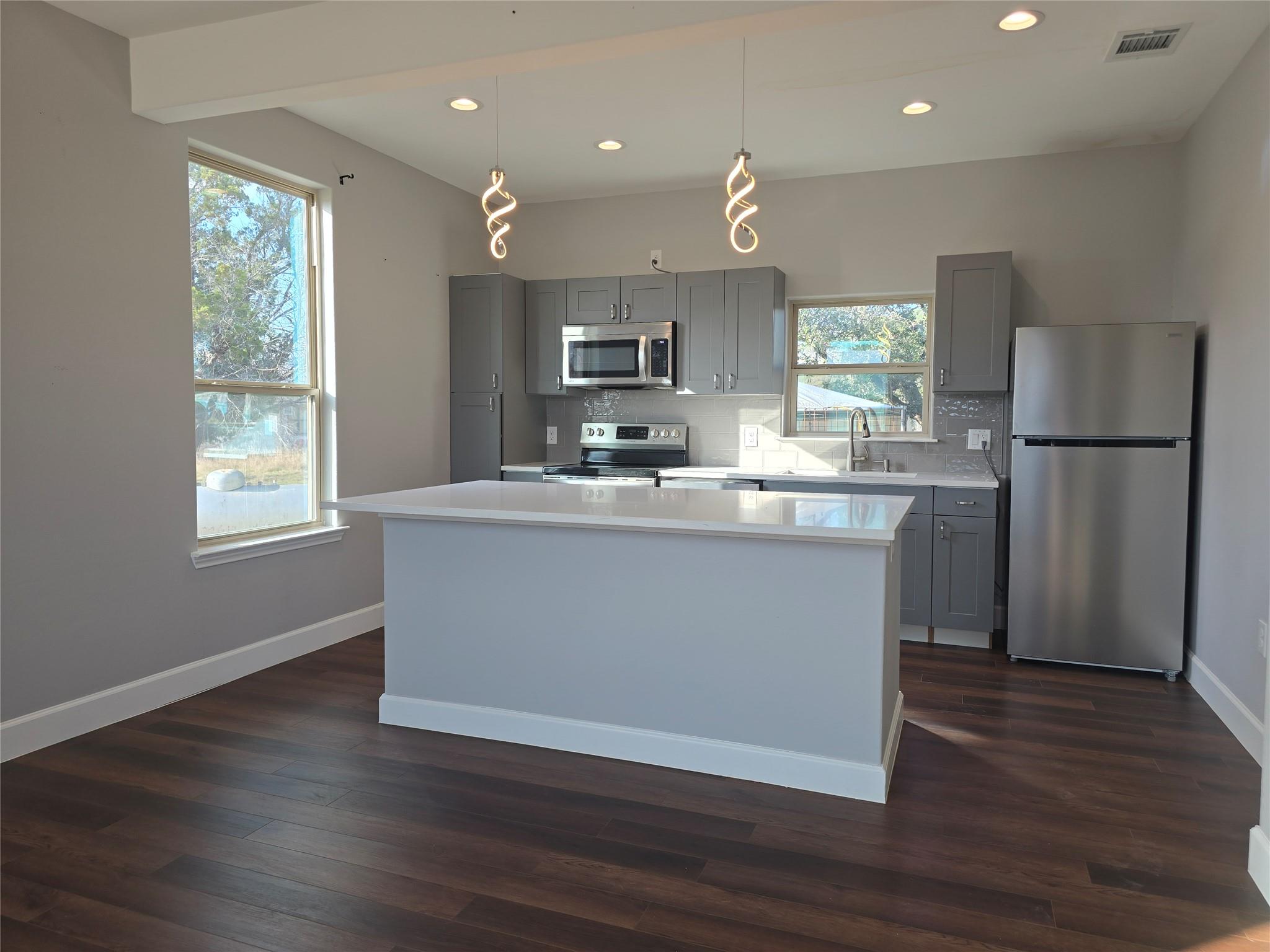 304 Spring St, Burnet, TX 78611