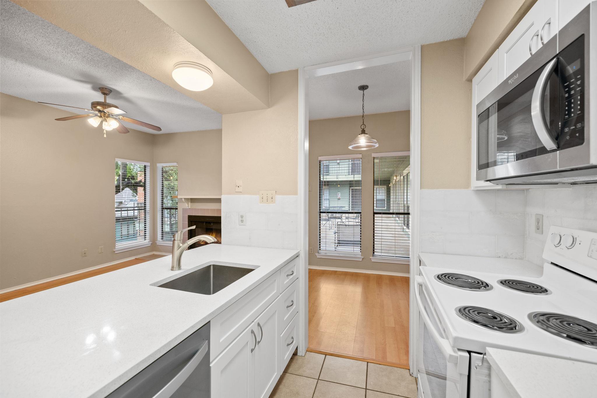 2706 SALADO St # 210, Austin, TX 78705