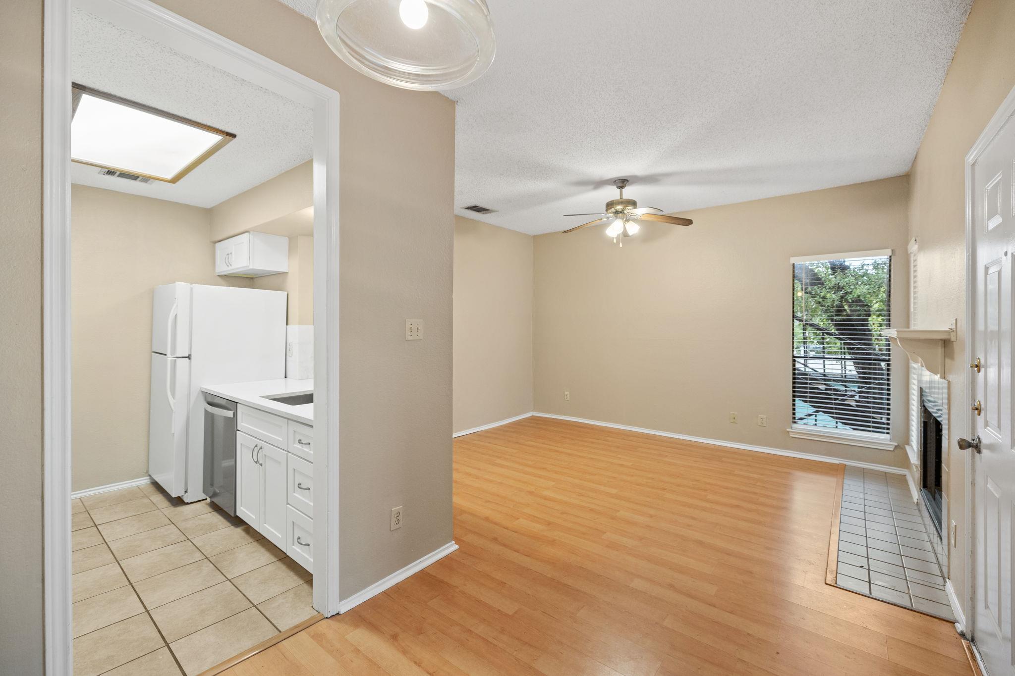 2706 SALADO St # 210, Austin, TX 78705