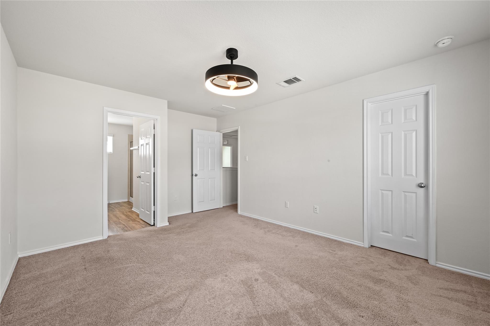 511 Eves Necklace Dr, Buda, TX 78610