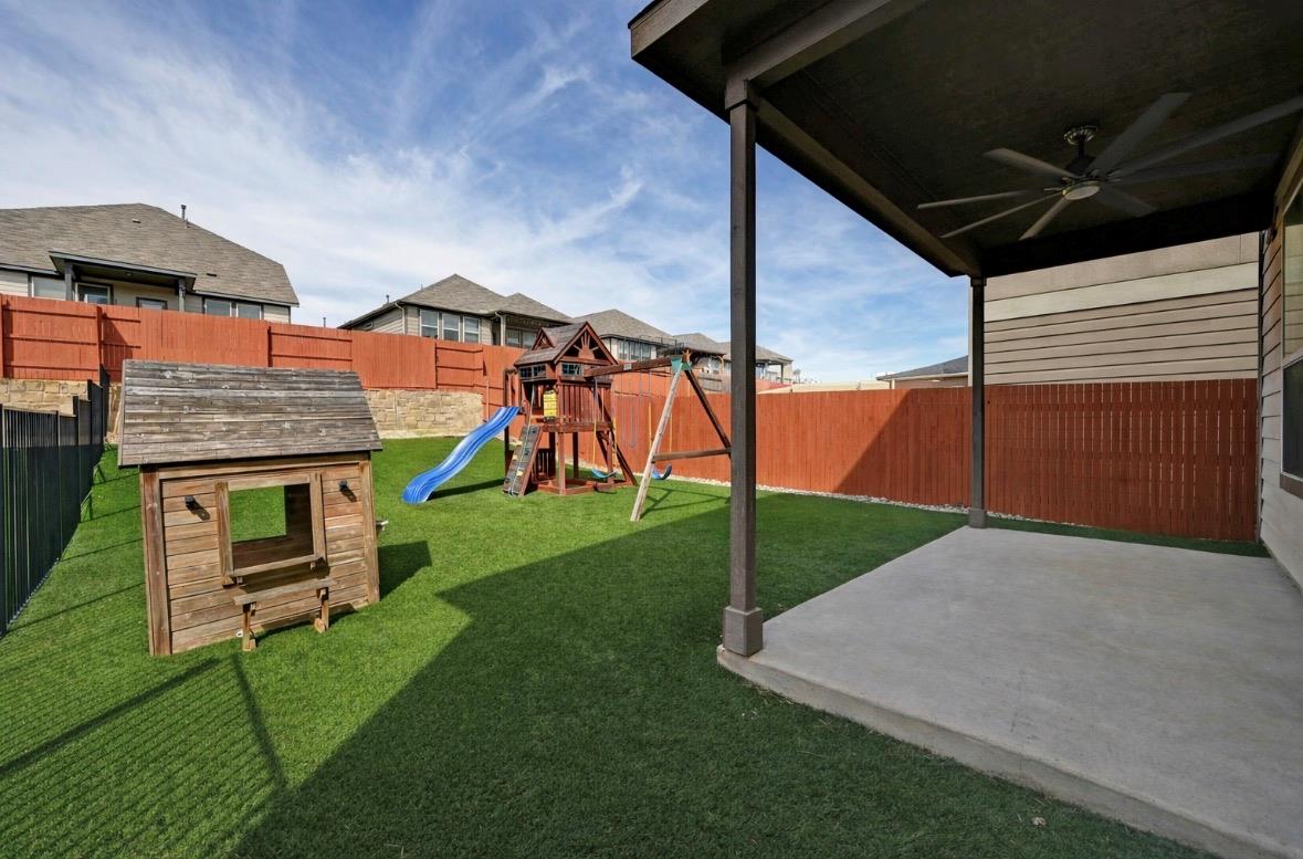 511 Eves Necklace Dr, Buda, TX 78610