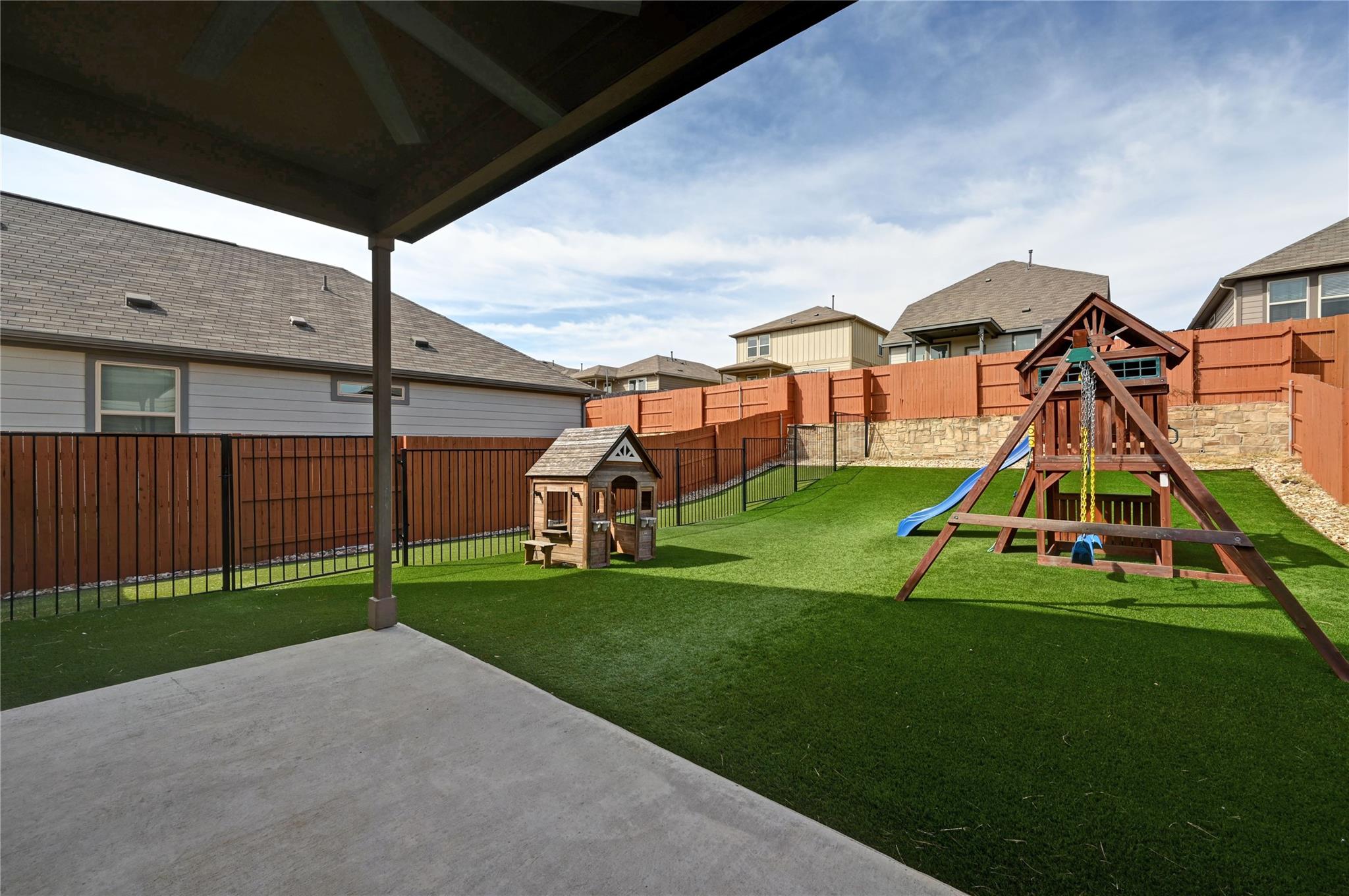 511 Eves Necklace Dr, Buda, TX 78610